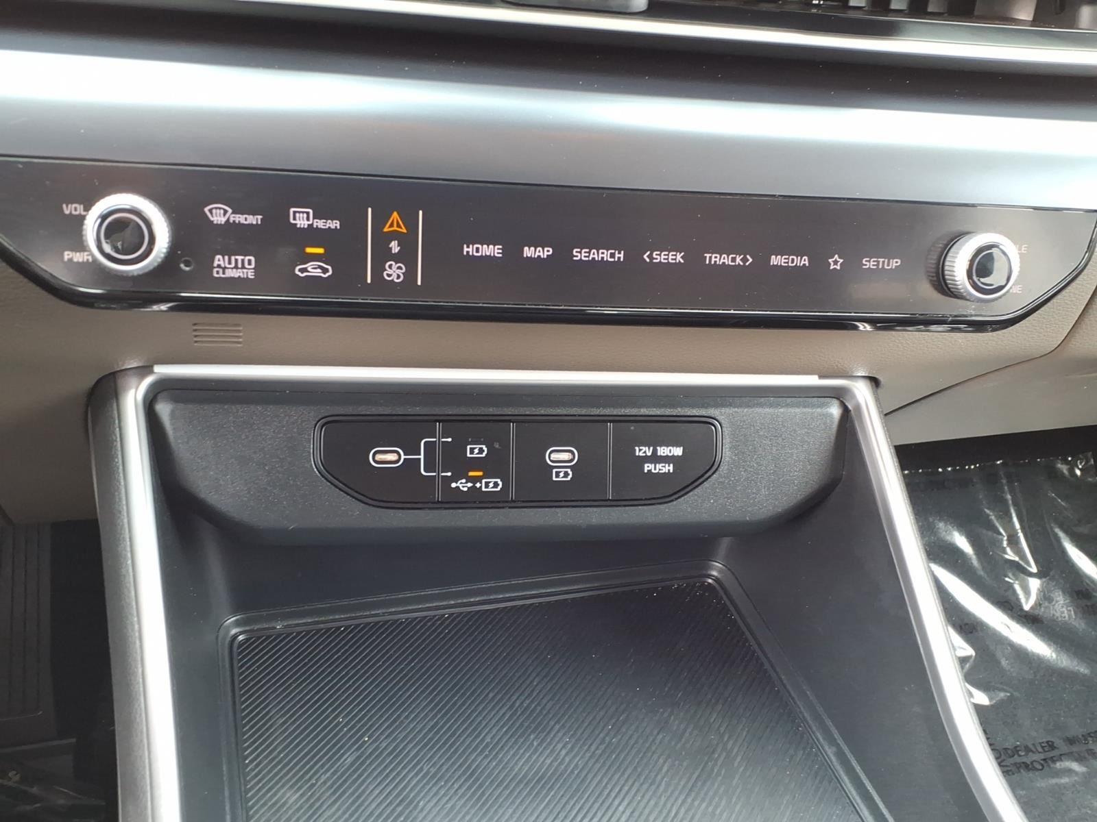 2025 Kia Carnival LXS
