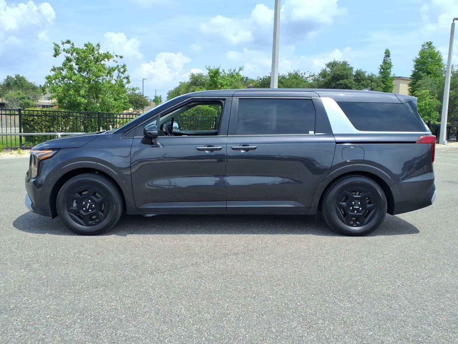 2025 Kia Carnival LXS