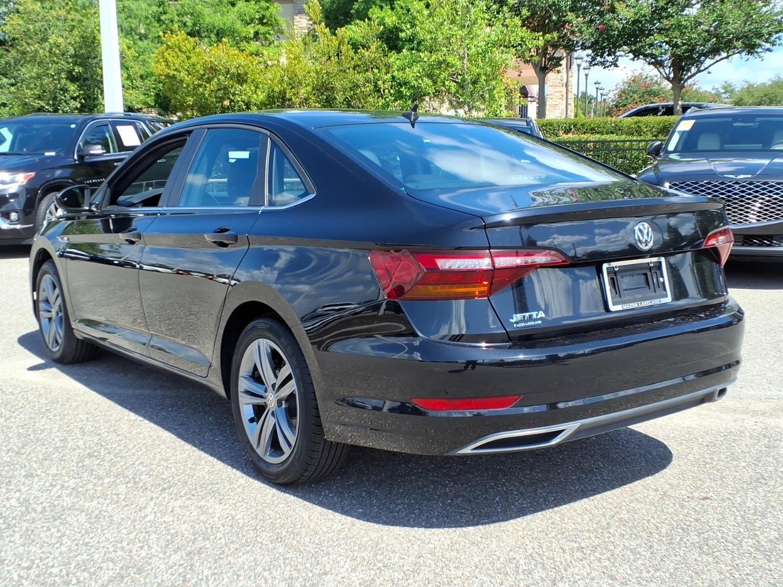 2019 Volkswagen Jetta R-Line