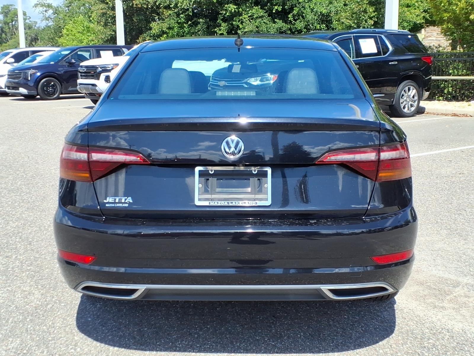 2019 Volkswagen Jetta R-Line