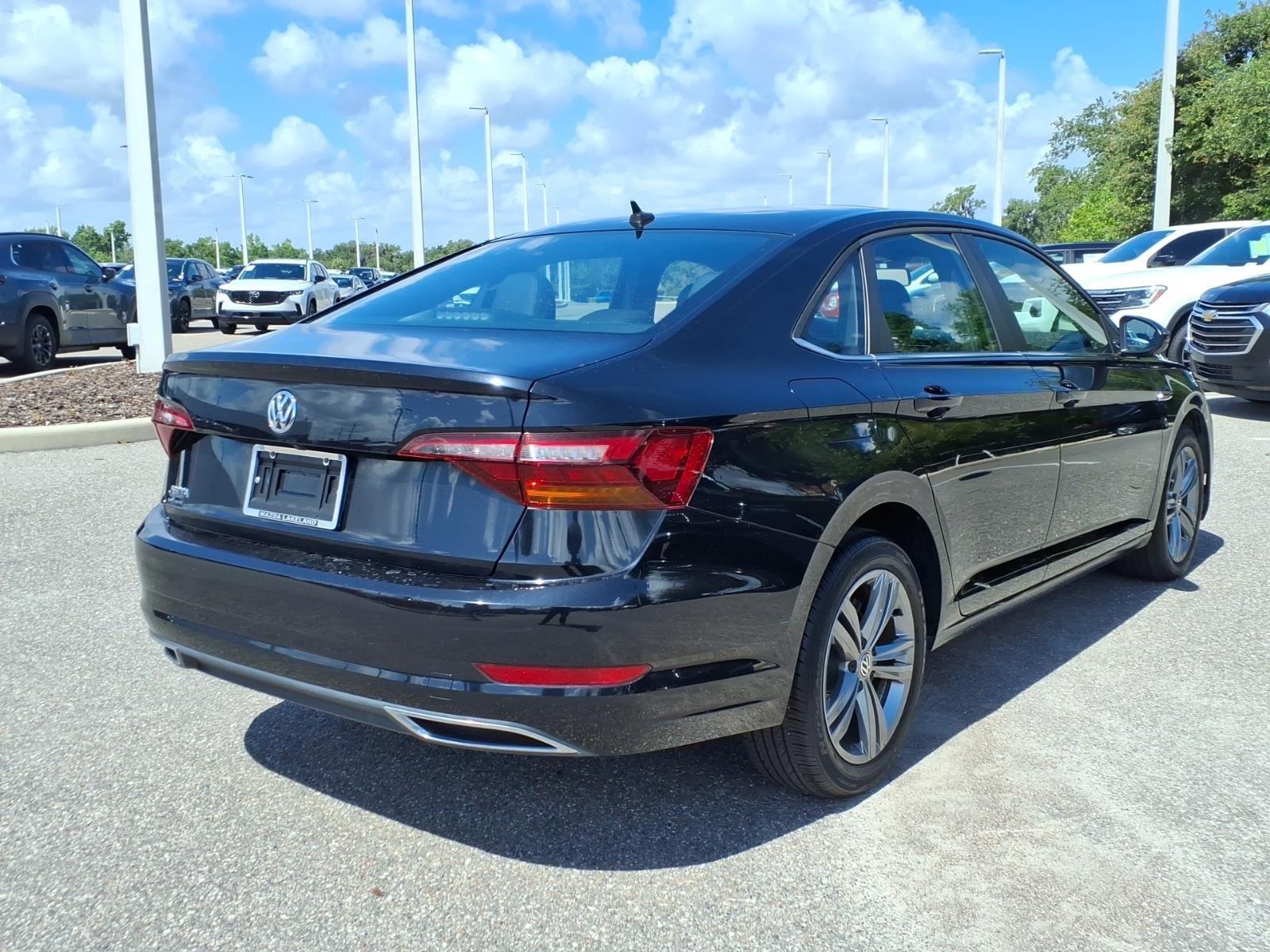 2019 Volkswagen Jetta R-Line