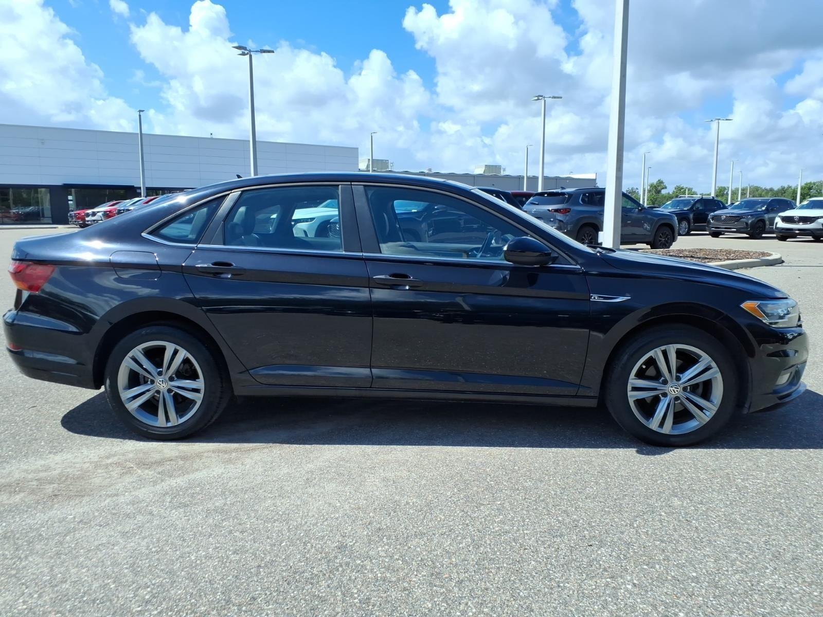 2019 Volkswagen Jetta R-Line