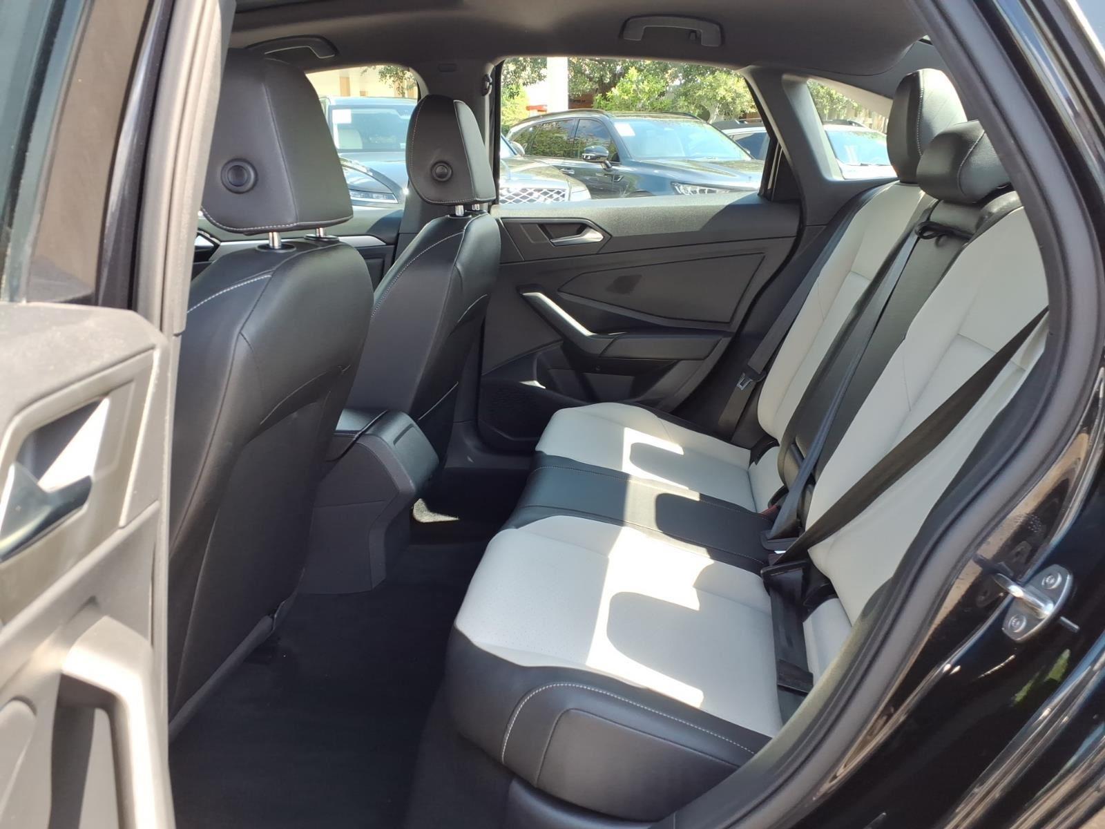 2019 Volkswagen Jetta R-Line