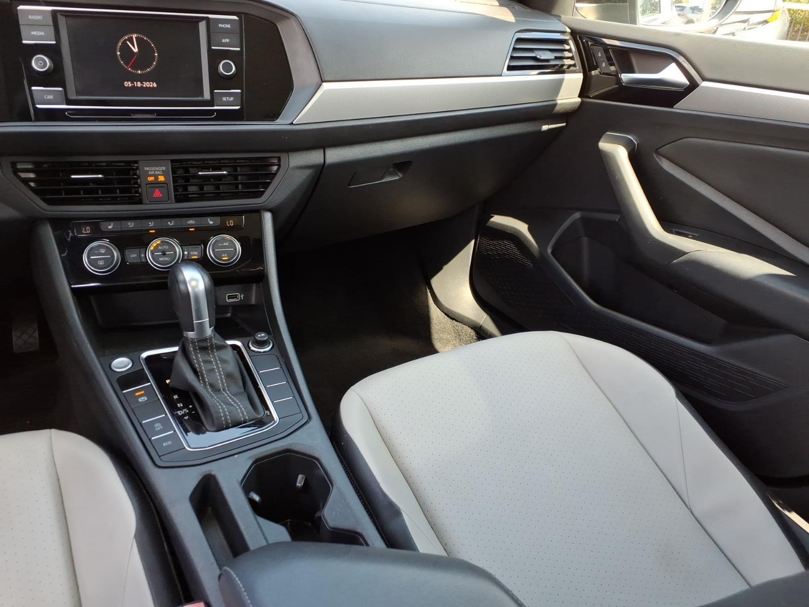 2019 Volkswagen Jetta R-Line
