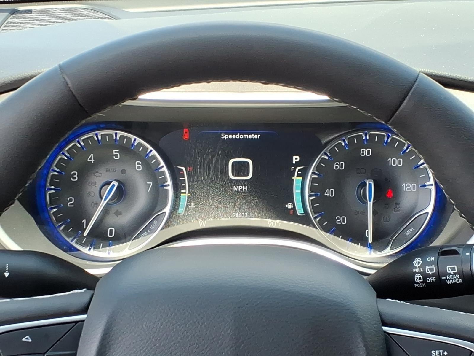 2025 Chrysler Pacifica Select