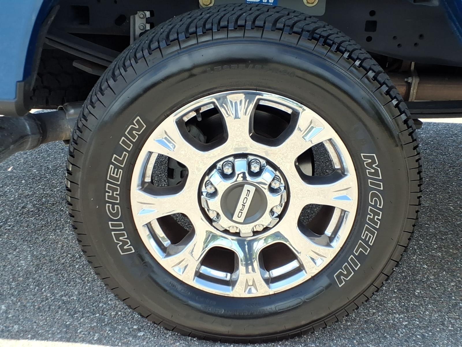 2022 Ford Super Duty F-250 SRW LARIAT
