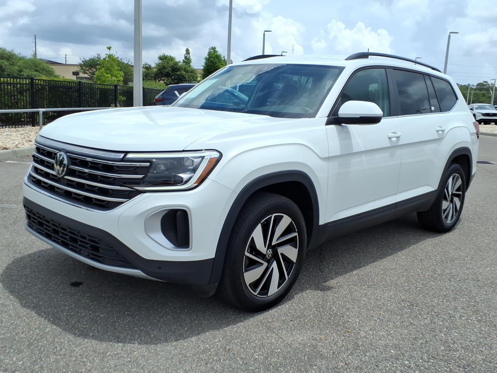 2025 Volkswagen Atlas 2.0T SE w/Technology