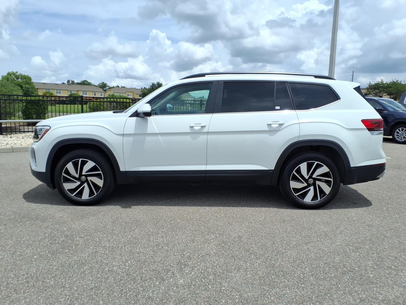 2025 Volkswagen Atlas 2.0T SE w/Technology