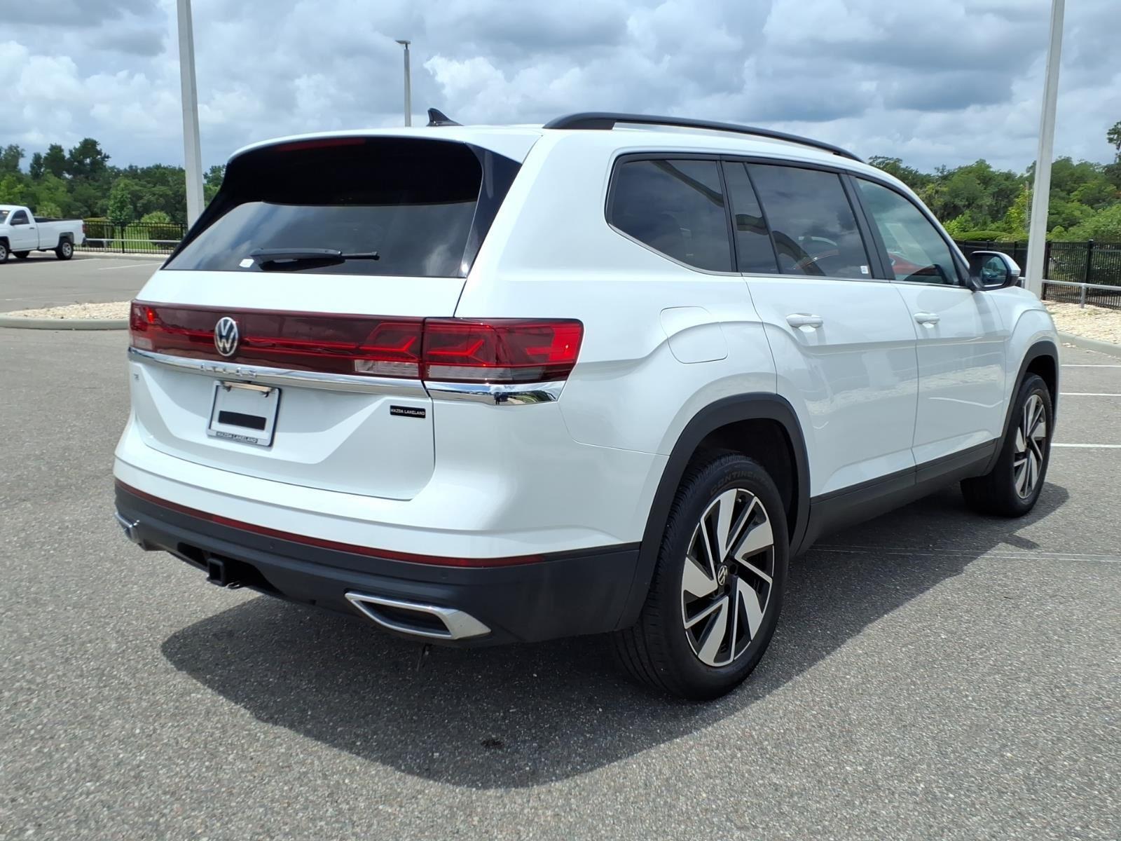 2025 Volkswagen Atlas 2.0T SE w/Technology