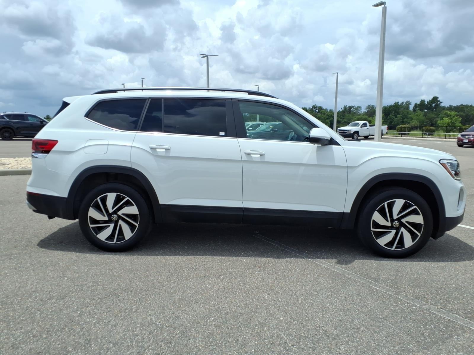 2025 Volkswagen Atlas 2.0T SE w/Technology