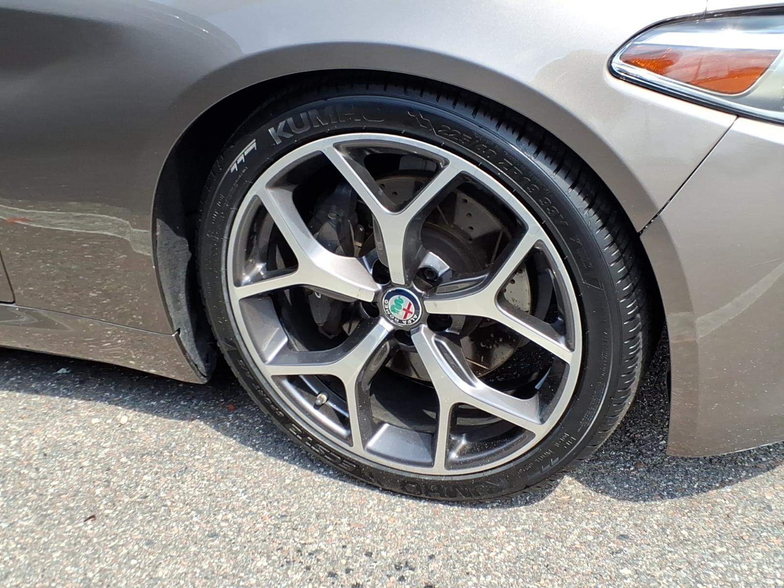 2019 Alfa Romeo Giulia Ti