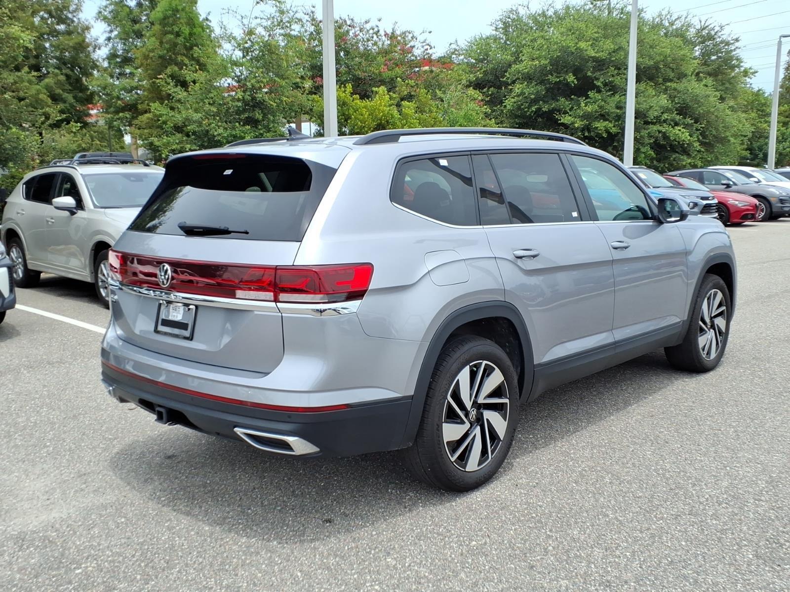 2025 Volkswagen Atlas 2.0T SE w/Technology