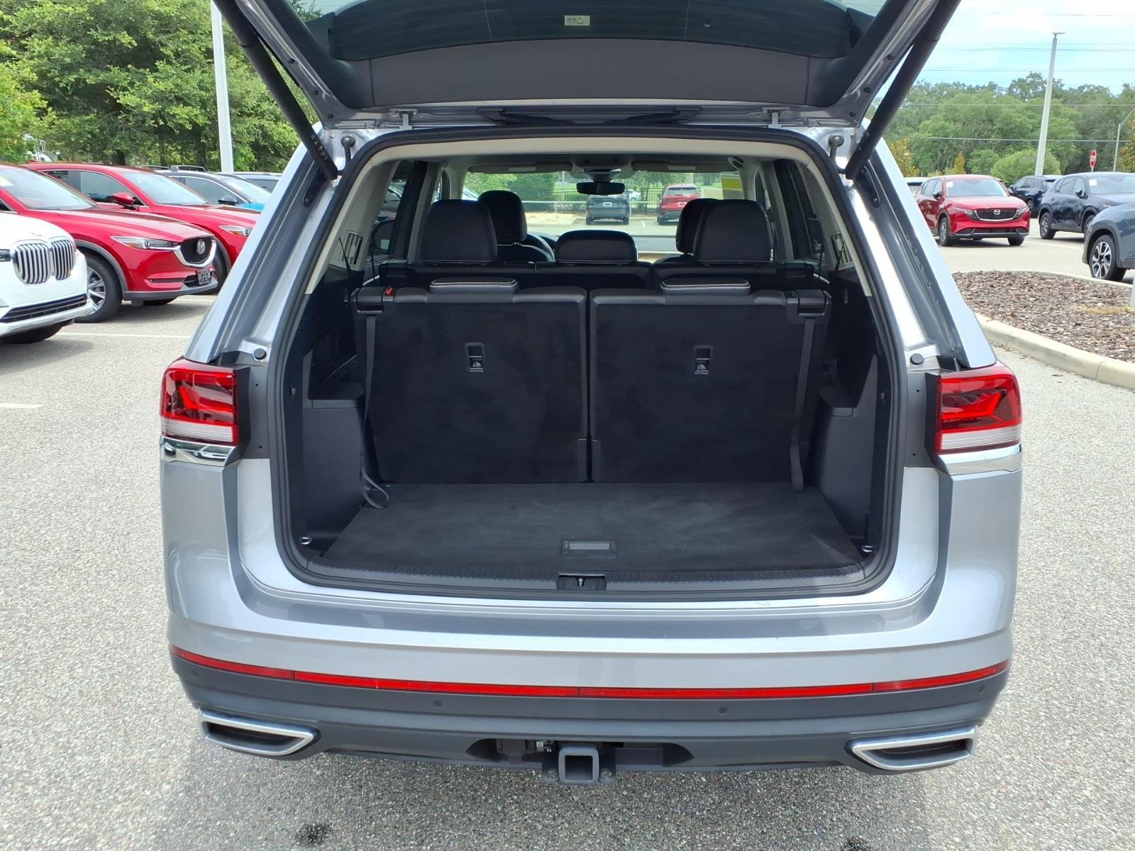 2025 Volkswagen Atlas 2.0T SE w/Technology