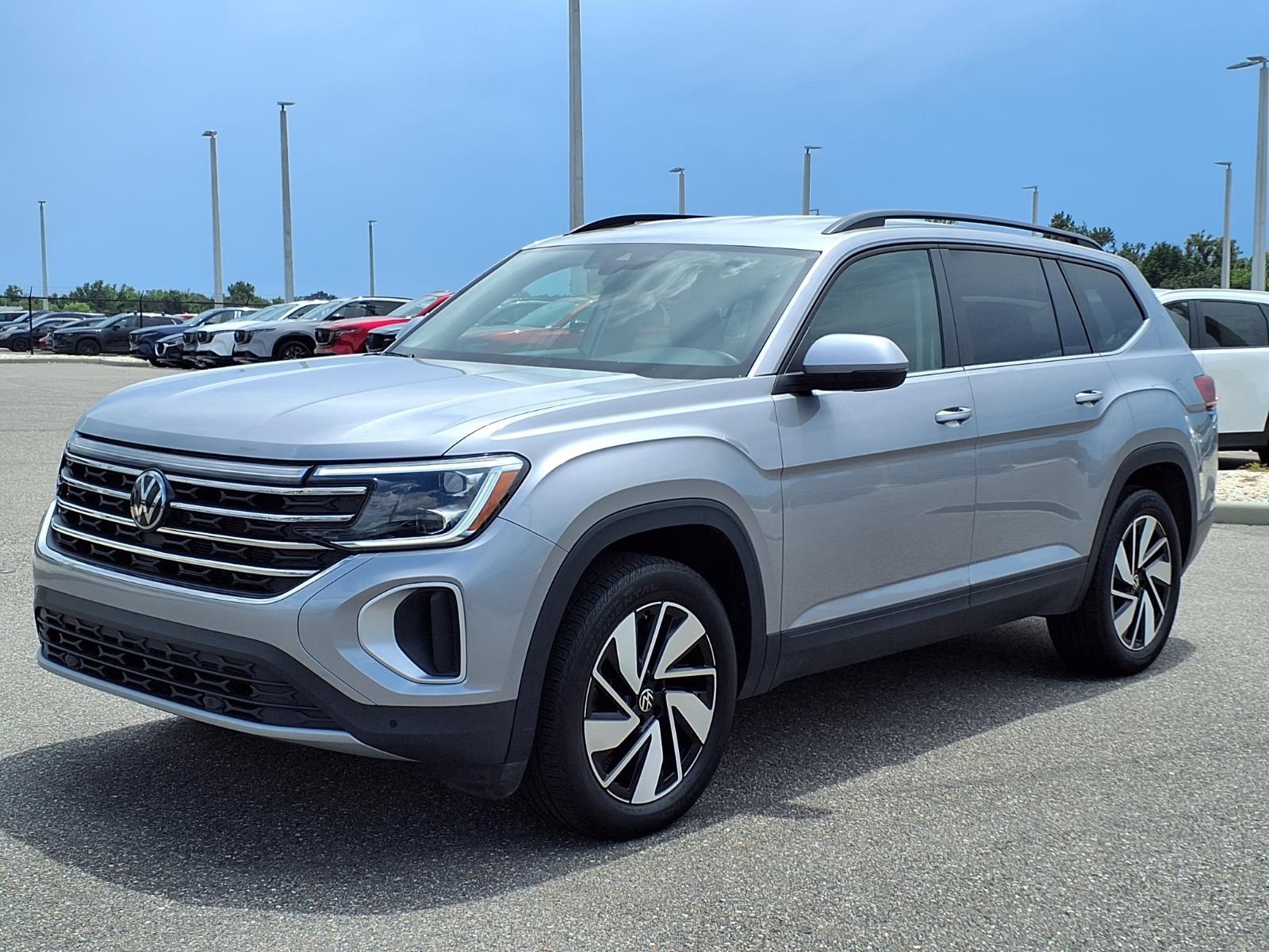2025 Volkswagen Atlas 2.0T SE w/Technology