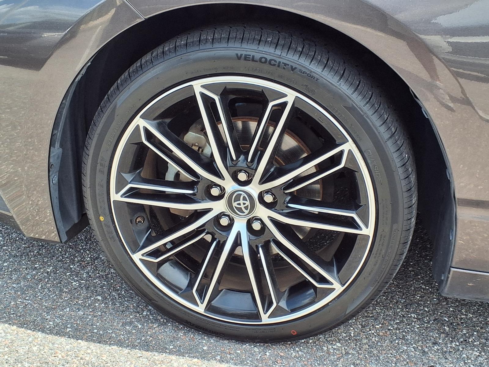 2019 Toyota Avalon XSE