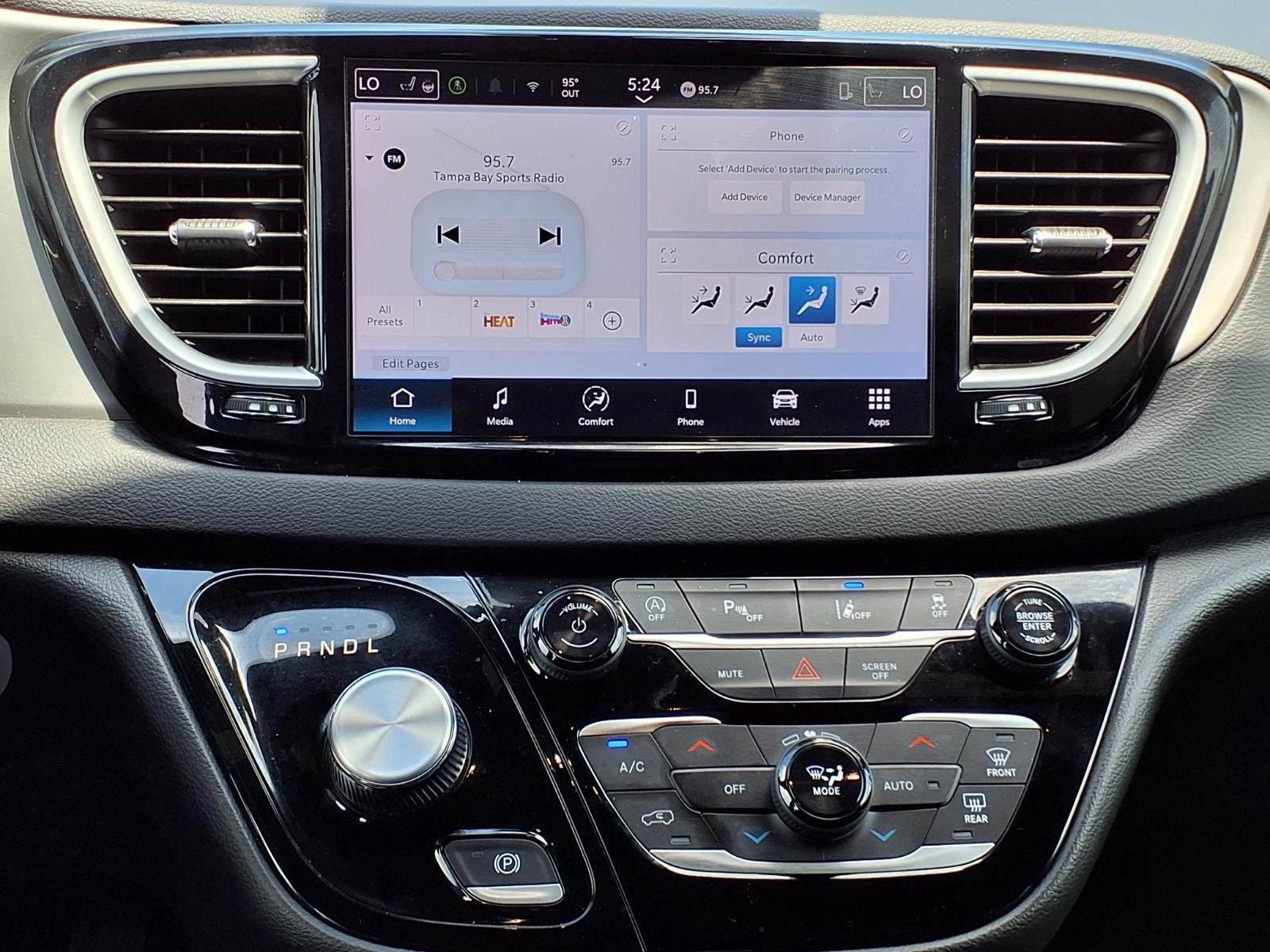 2025 Chrysler Pacifica Select