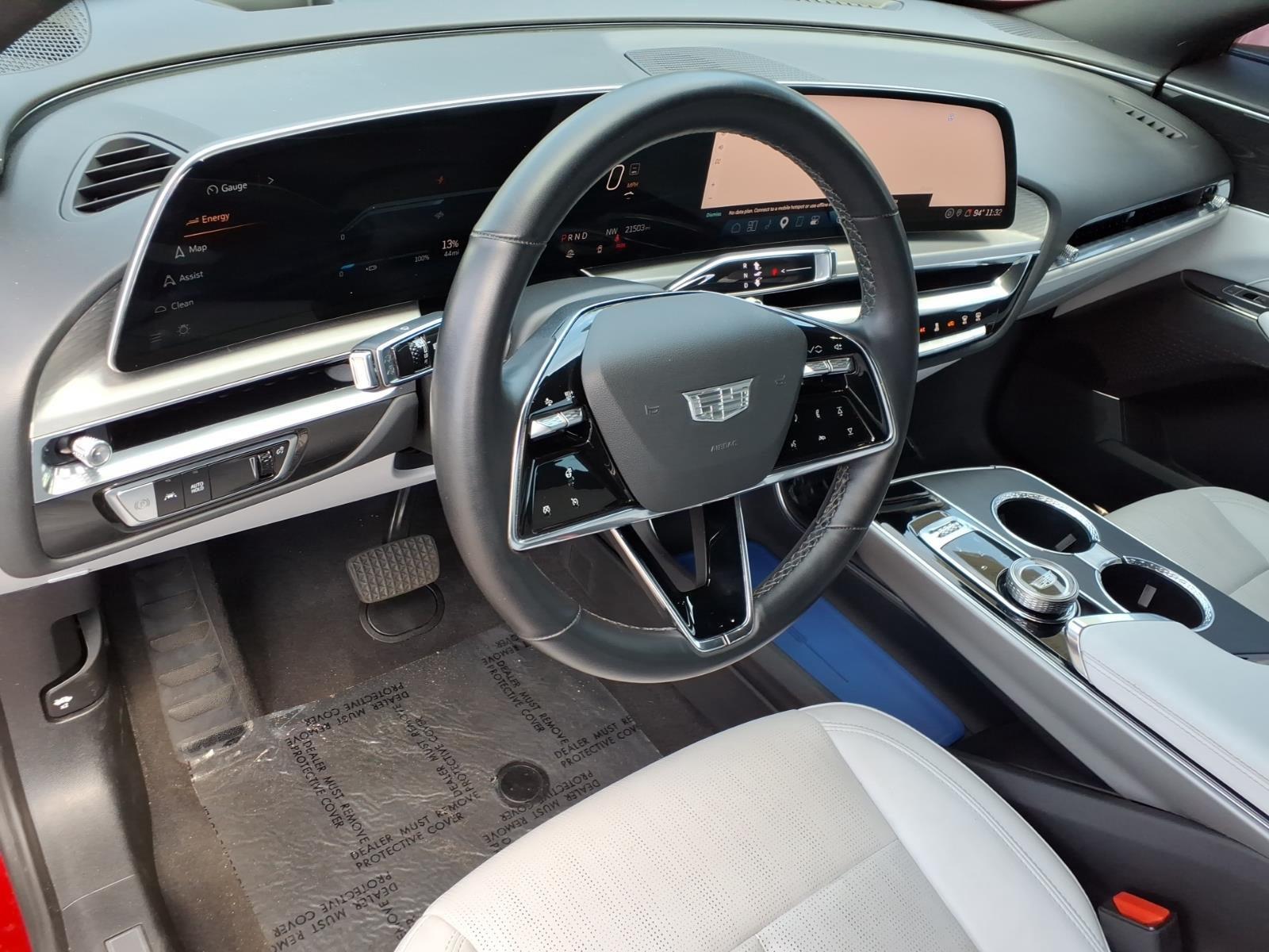 2024 Cadillac LYRIQ Sport