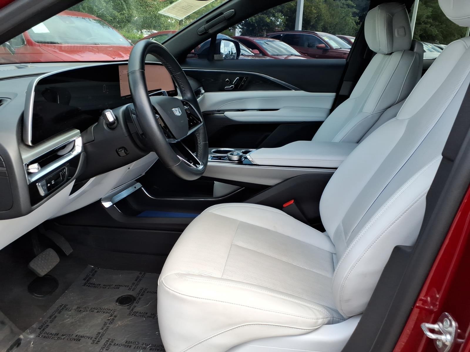 2024 Cadillac LYRIQ Sport