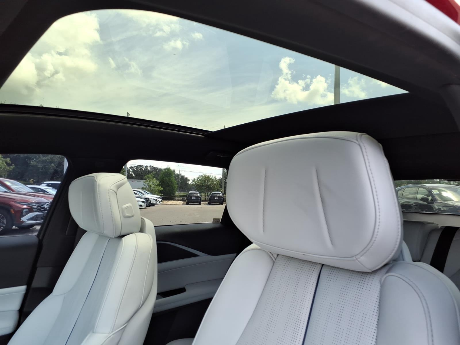 2024 Cadillac LYRIQ Sport