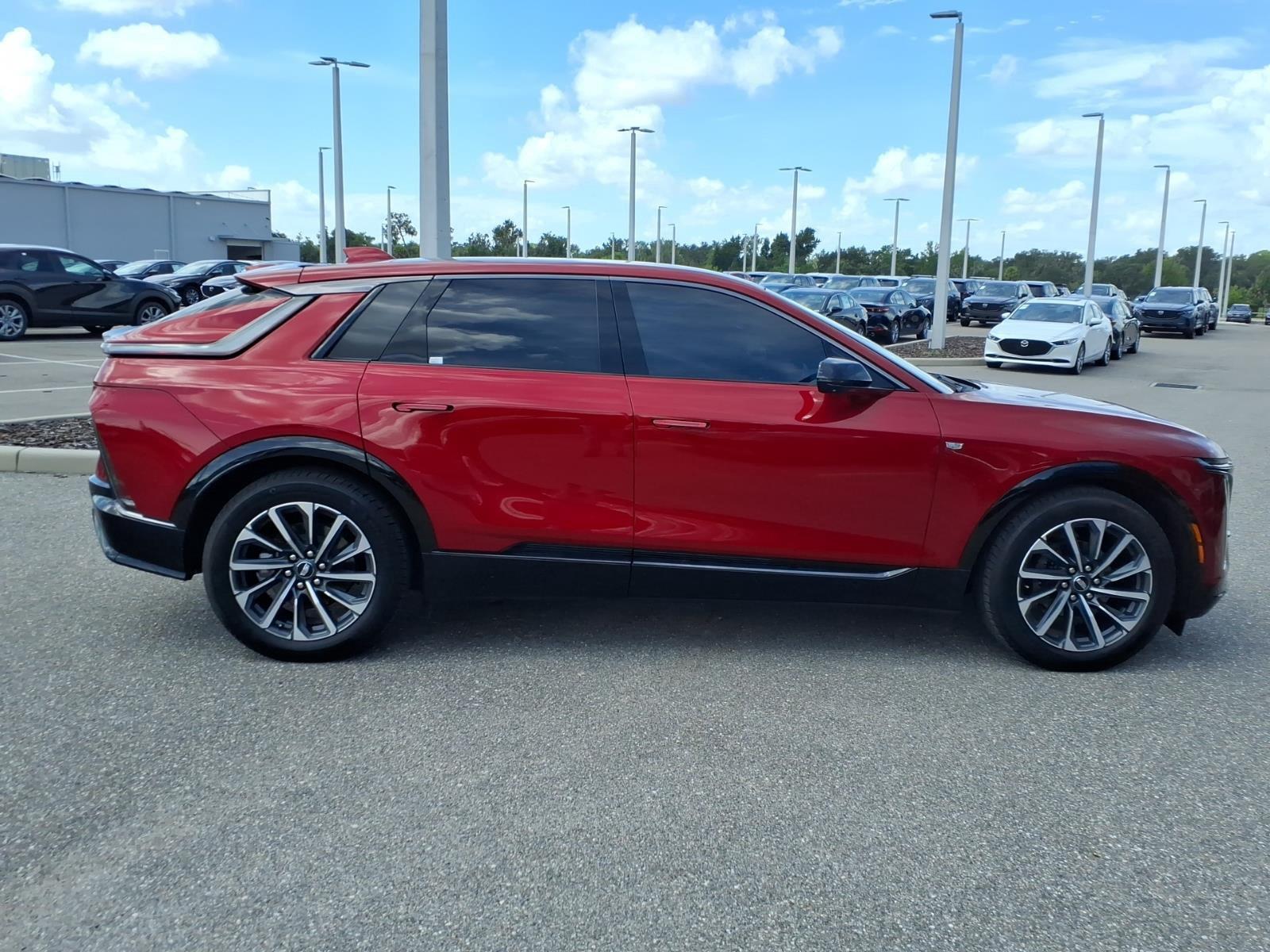 2024 Cadillac LYRIQ Sport