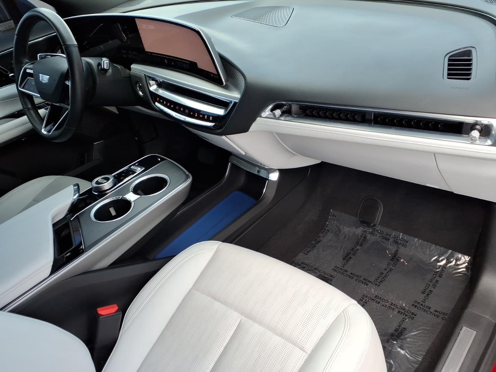 2024 Cadillac LYRIQ Sport