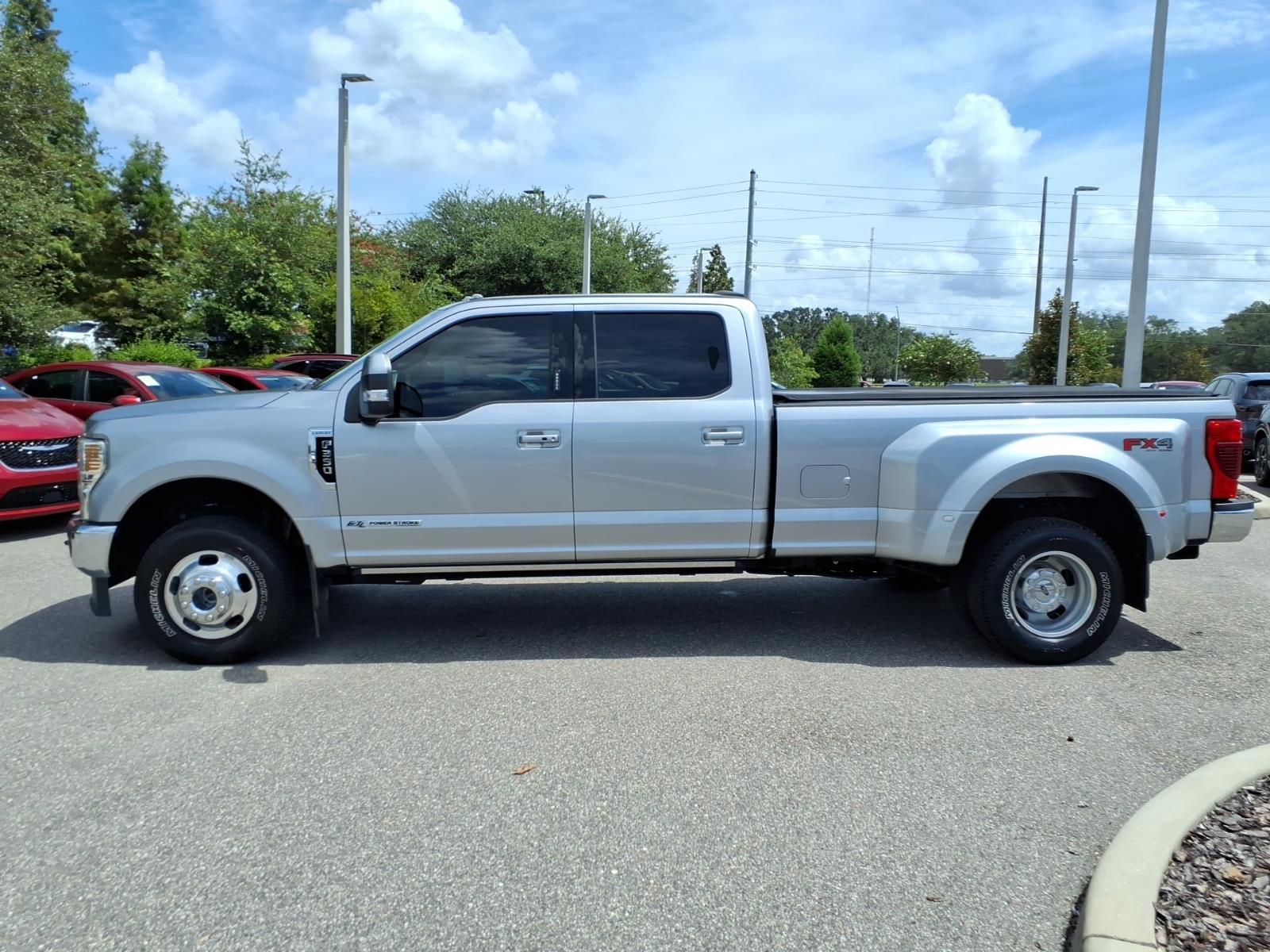 2022 Ford Super Duty F-350 DRW LARIAT