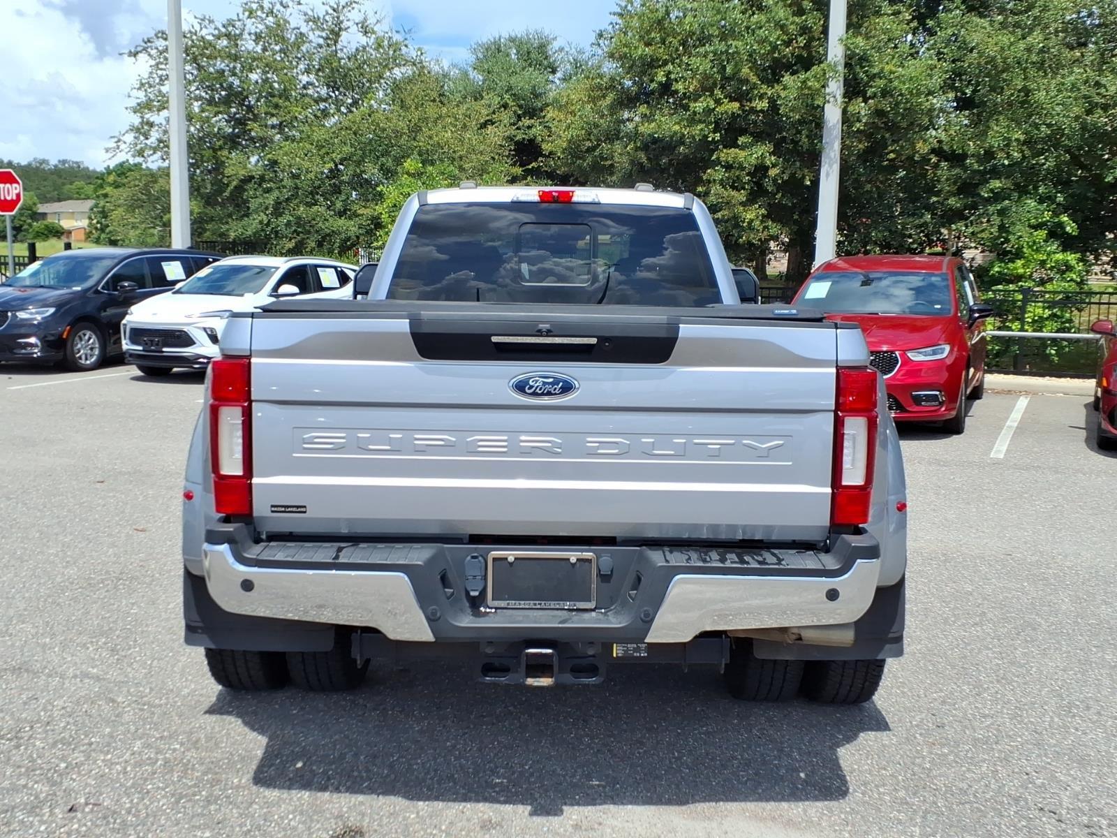 2022 Ford Super Duty F-350 DRW LARIAT
