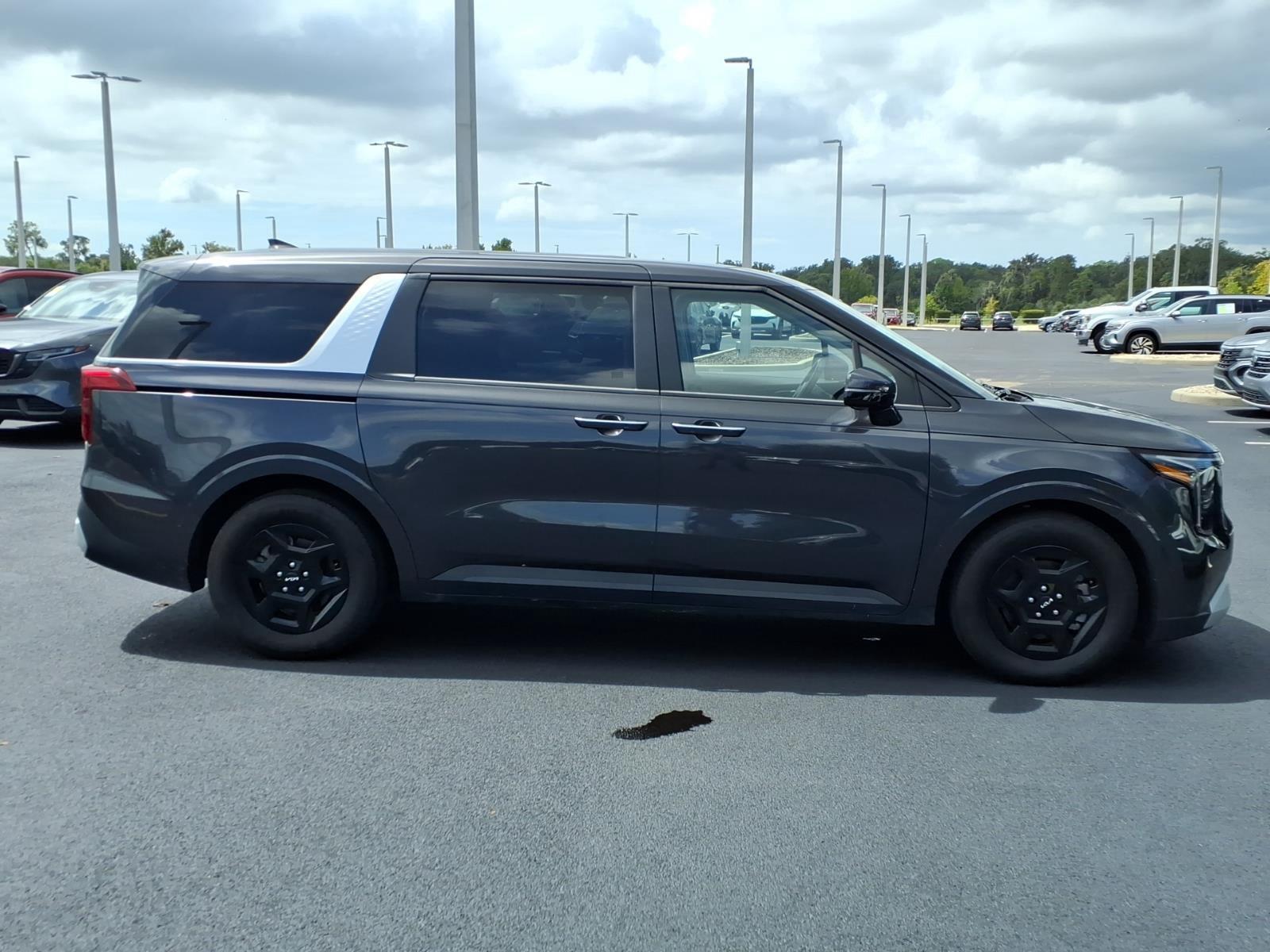 2025 Kia Carnival LXS