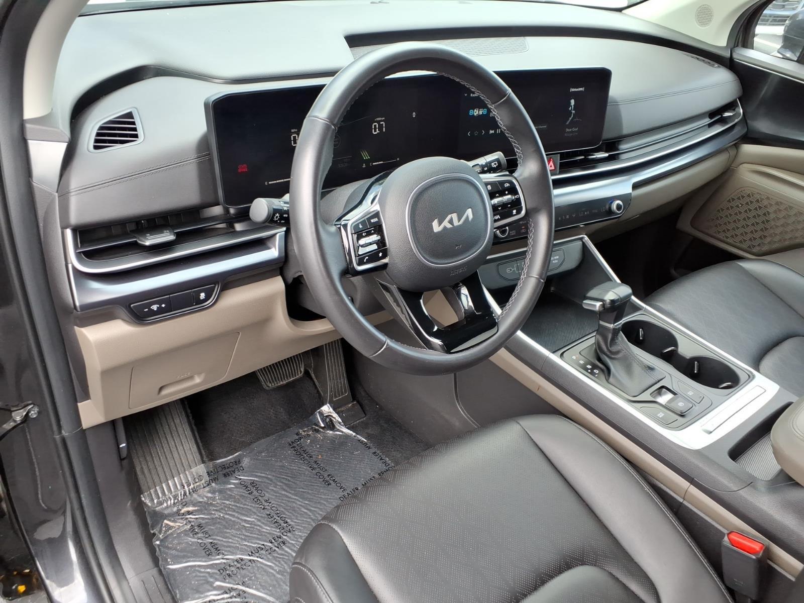 2025 Kia Carnival LXS