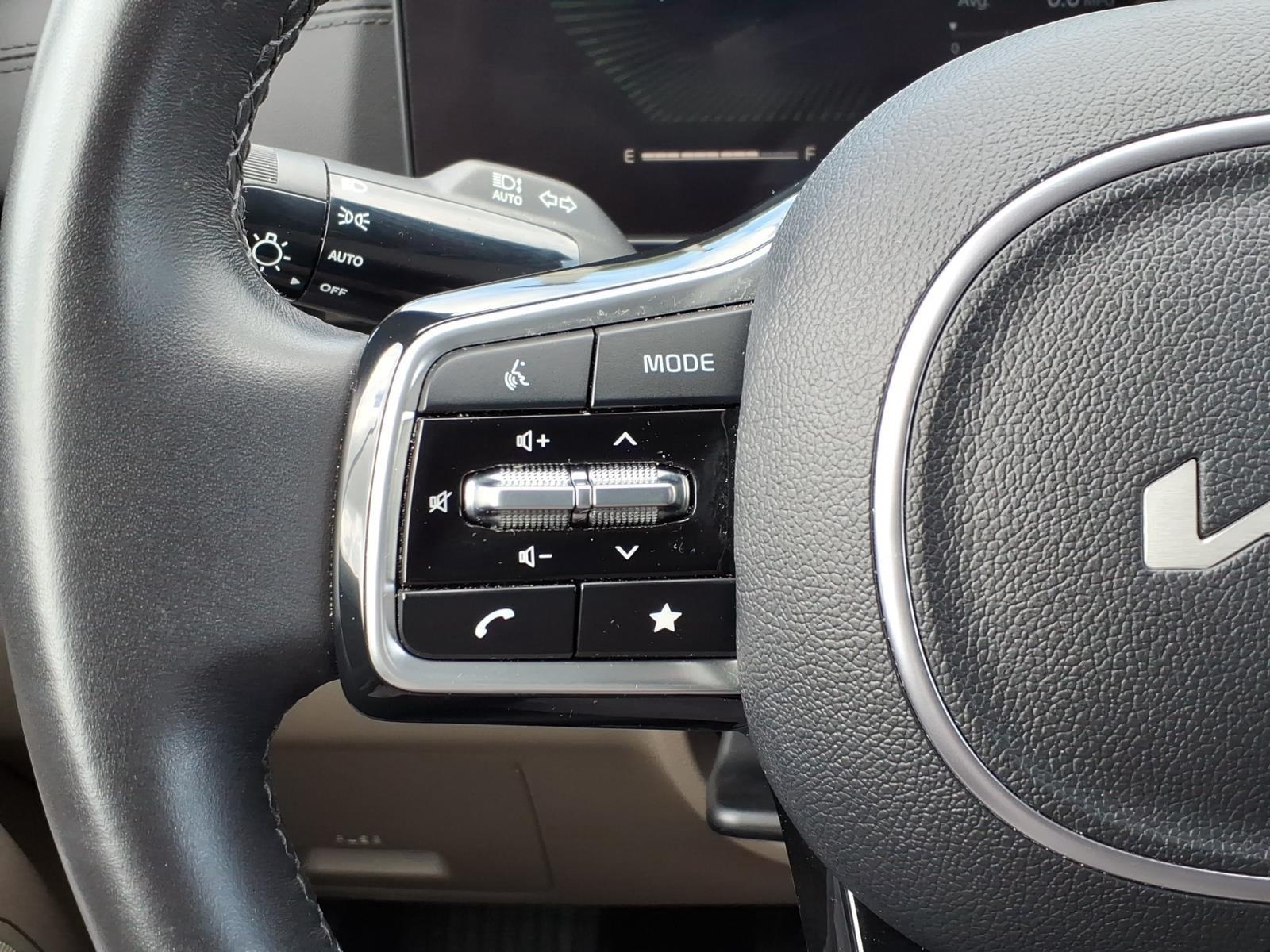 2025 Kia Carnival LXS