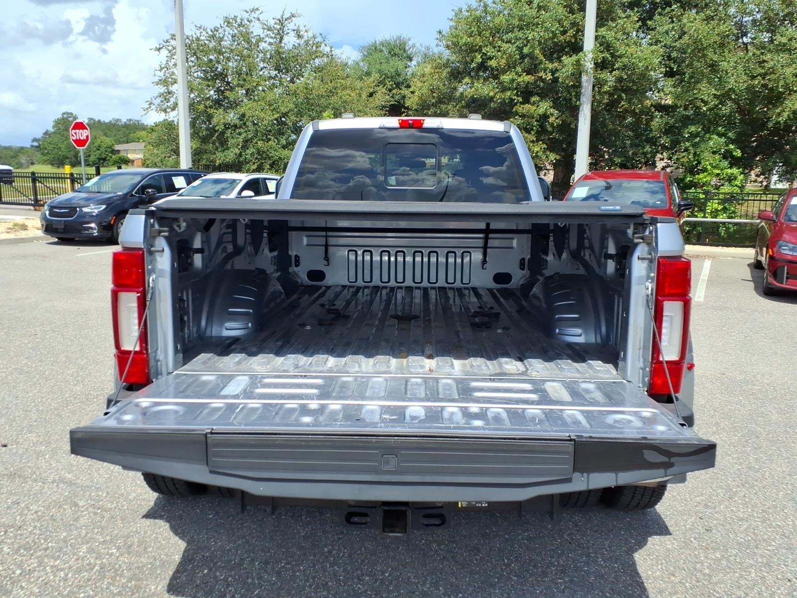 2022 Ford Super Duty F-350 DRW LARIAT