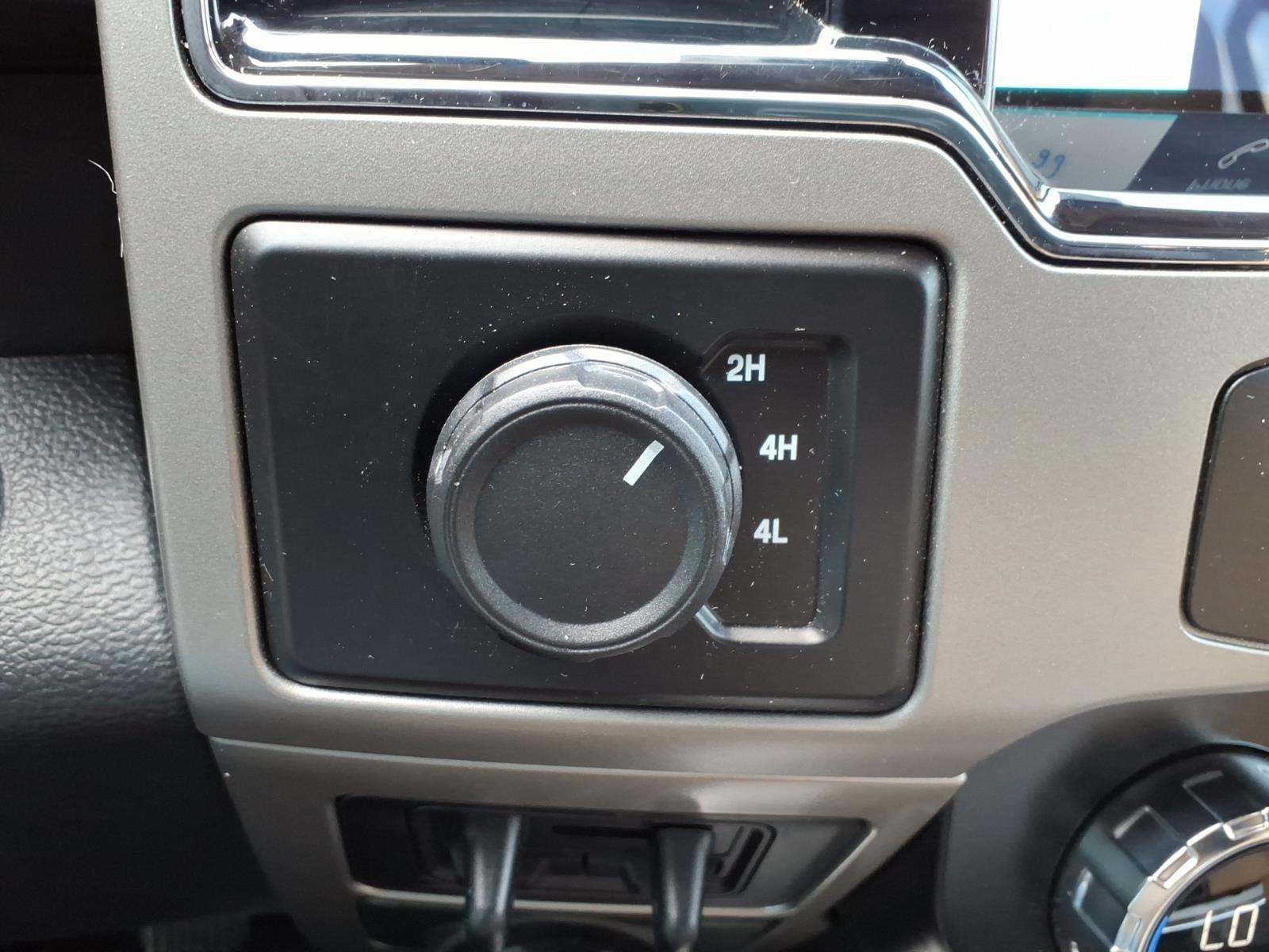 2022 Ford Super Duty F-350 DRW LARIAT
