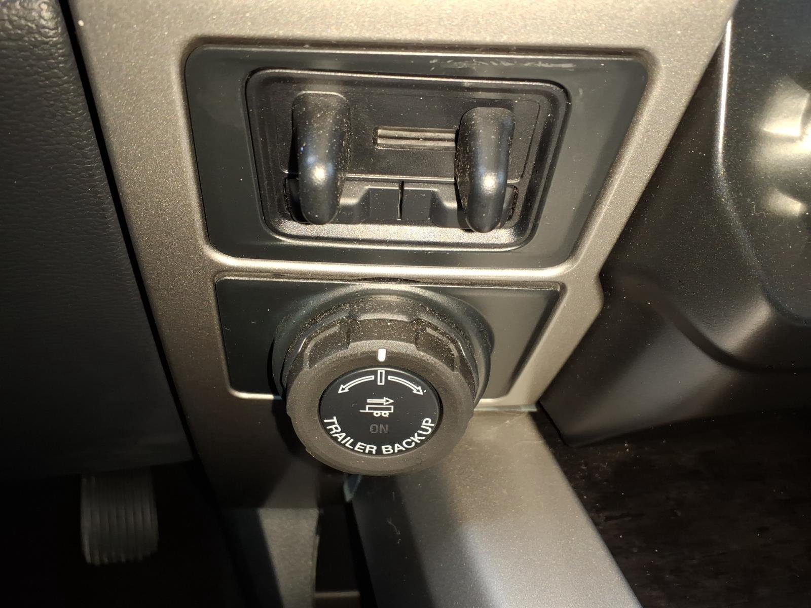 2022 Ford Super Duty F-350 DRW LARIAT