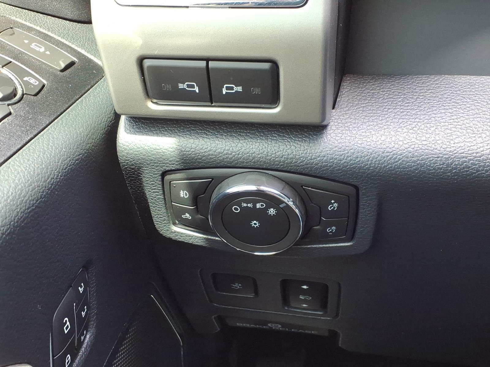 2022 Ford Super Duty F-350 DRW LARIAT