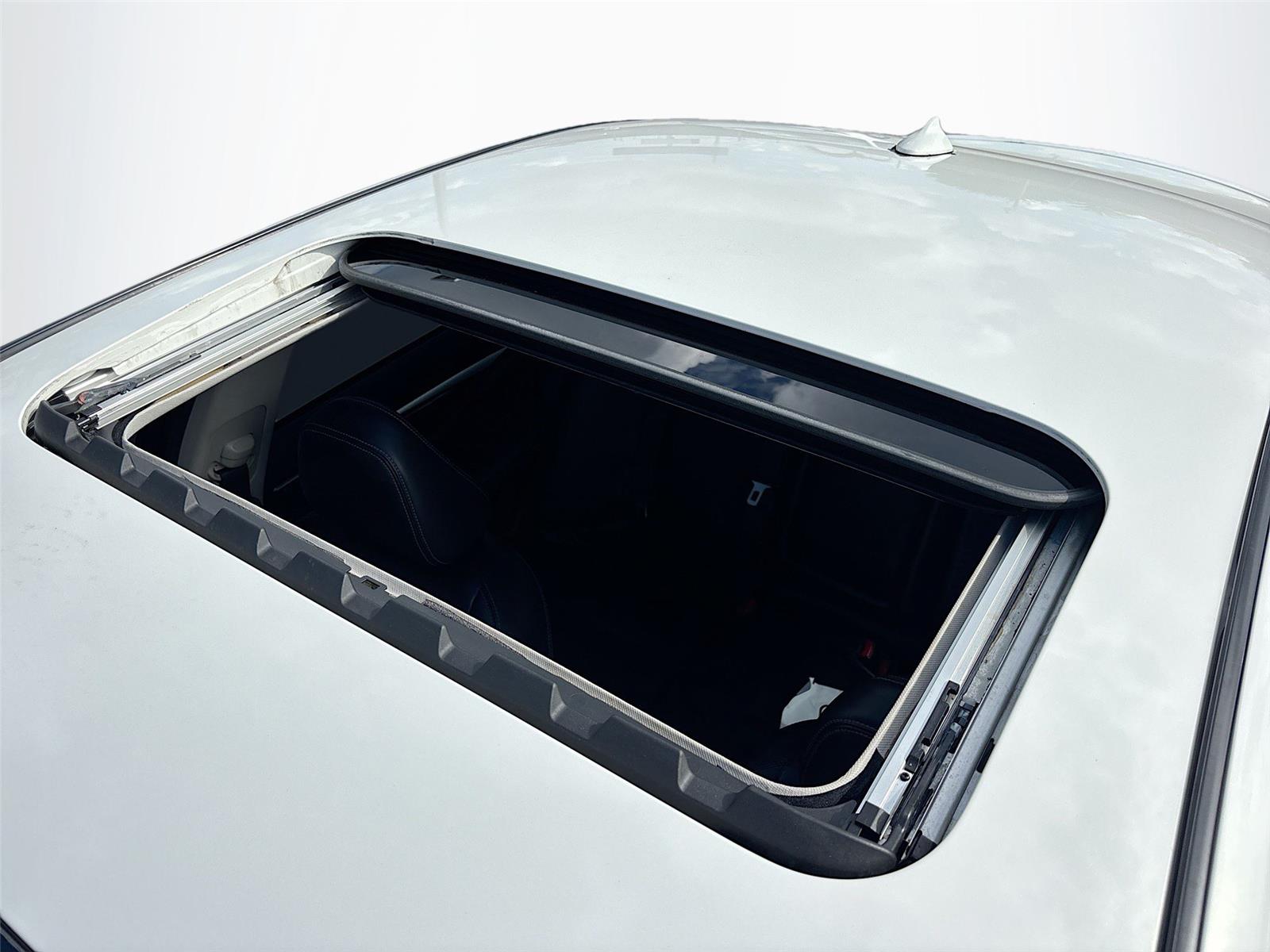 2015 INFINITI Q50 Sport