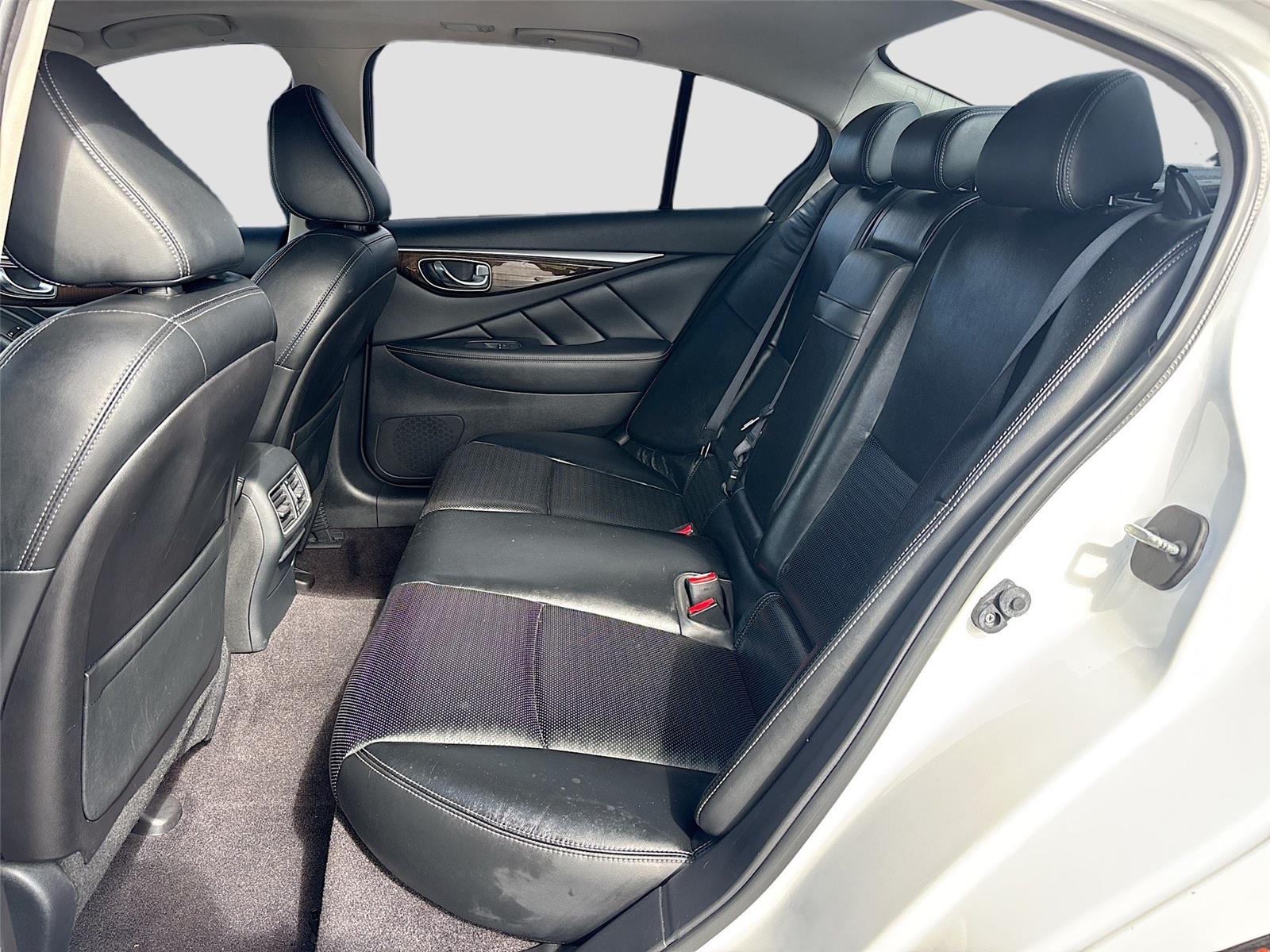 2015 INFINITI Q50 Sport