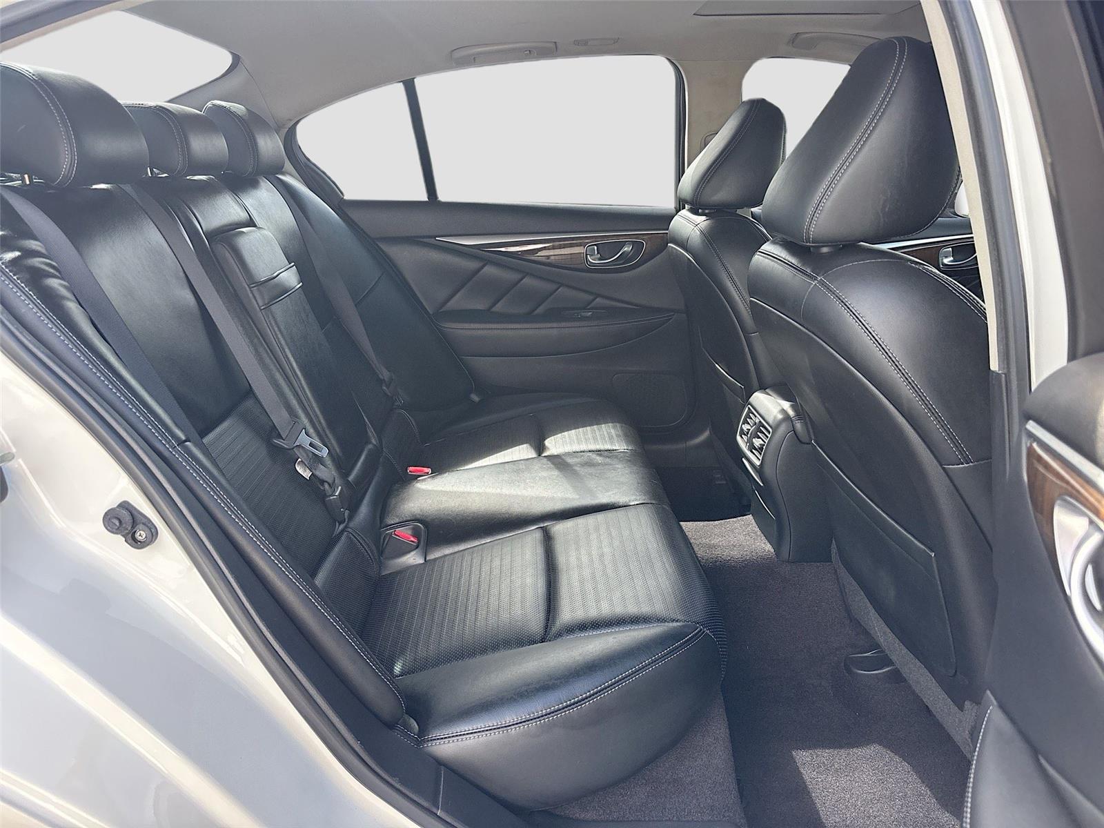 2015 INFINITI Q50 Sport