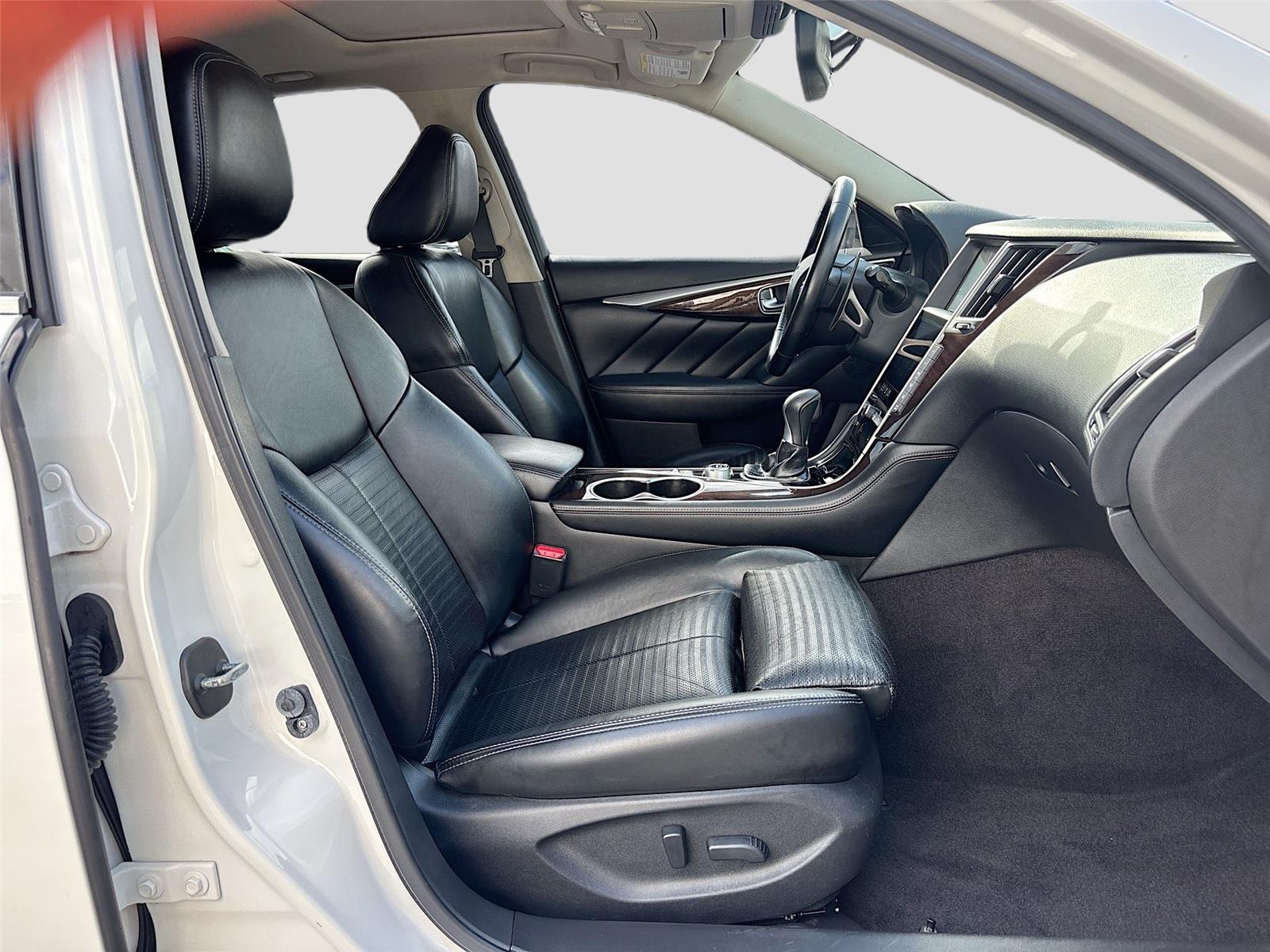 2015 INFINITI Q50 Sport