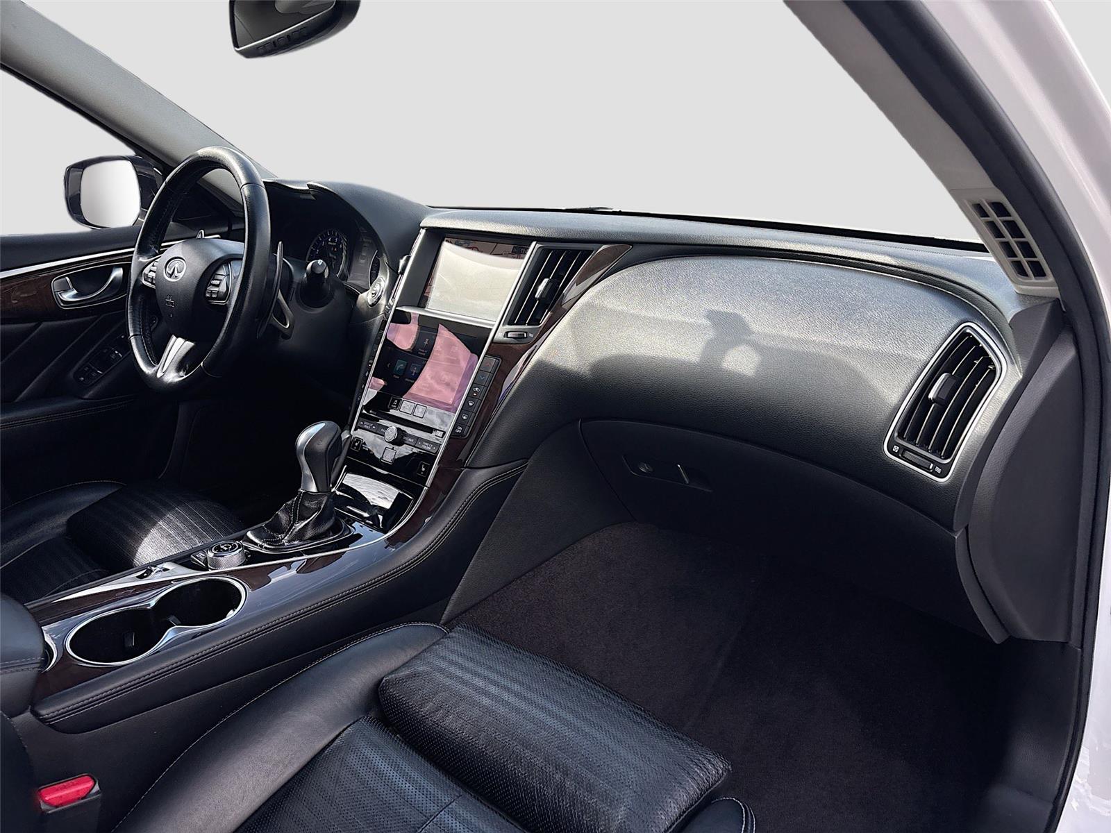 2015 INFINITI Q50 Sport