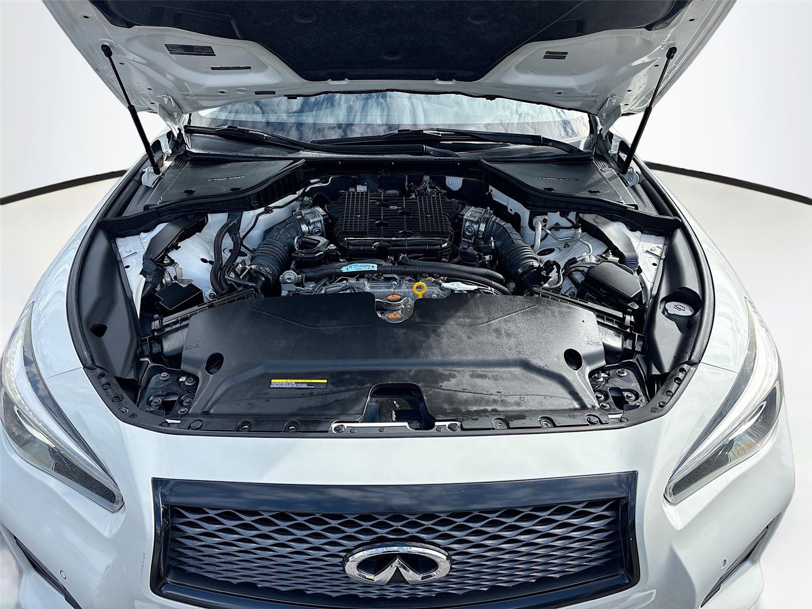 2015 INFINITI Q50 Sport