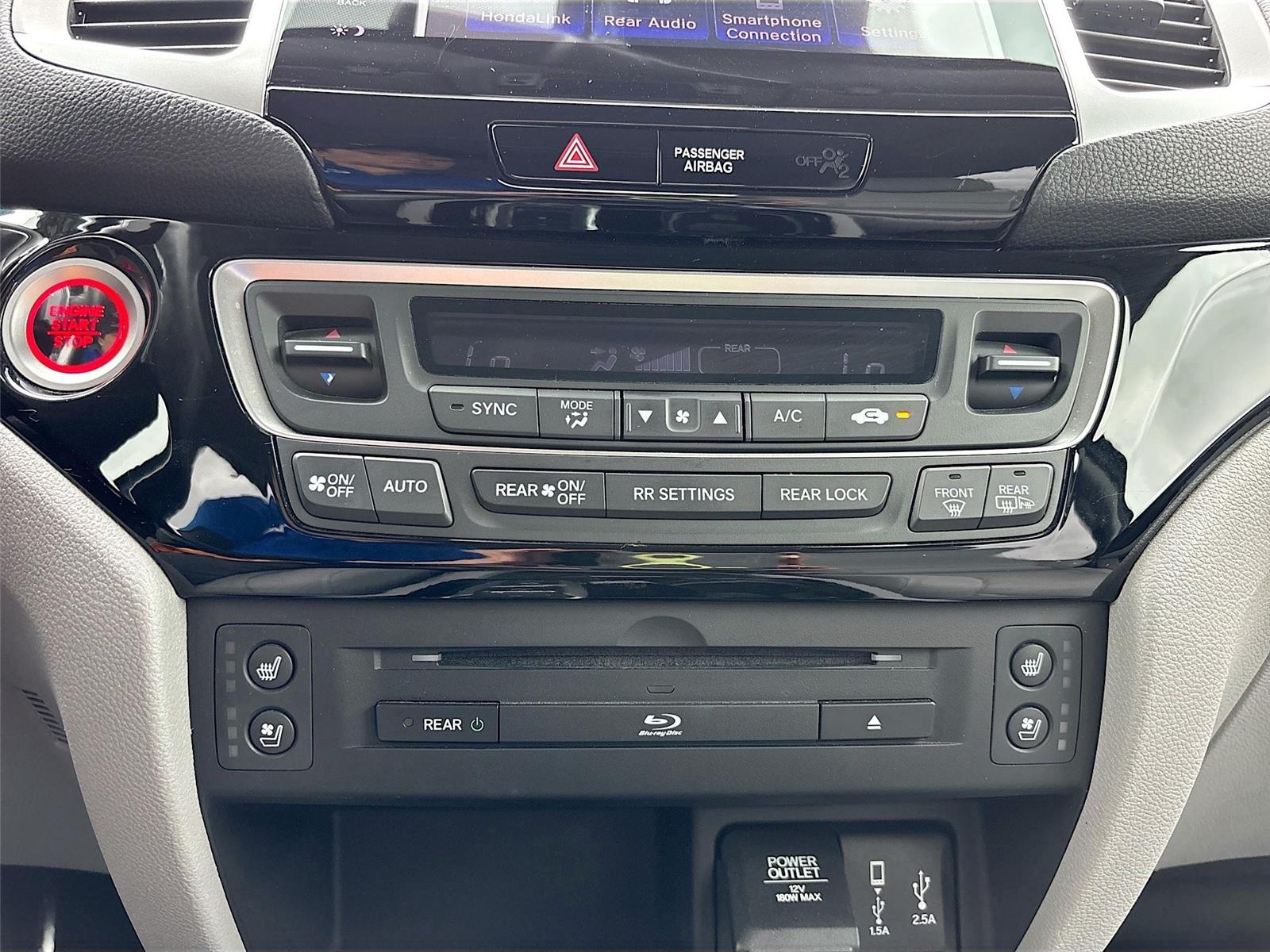 2017 HONDA PILOT Elite