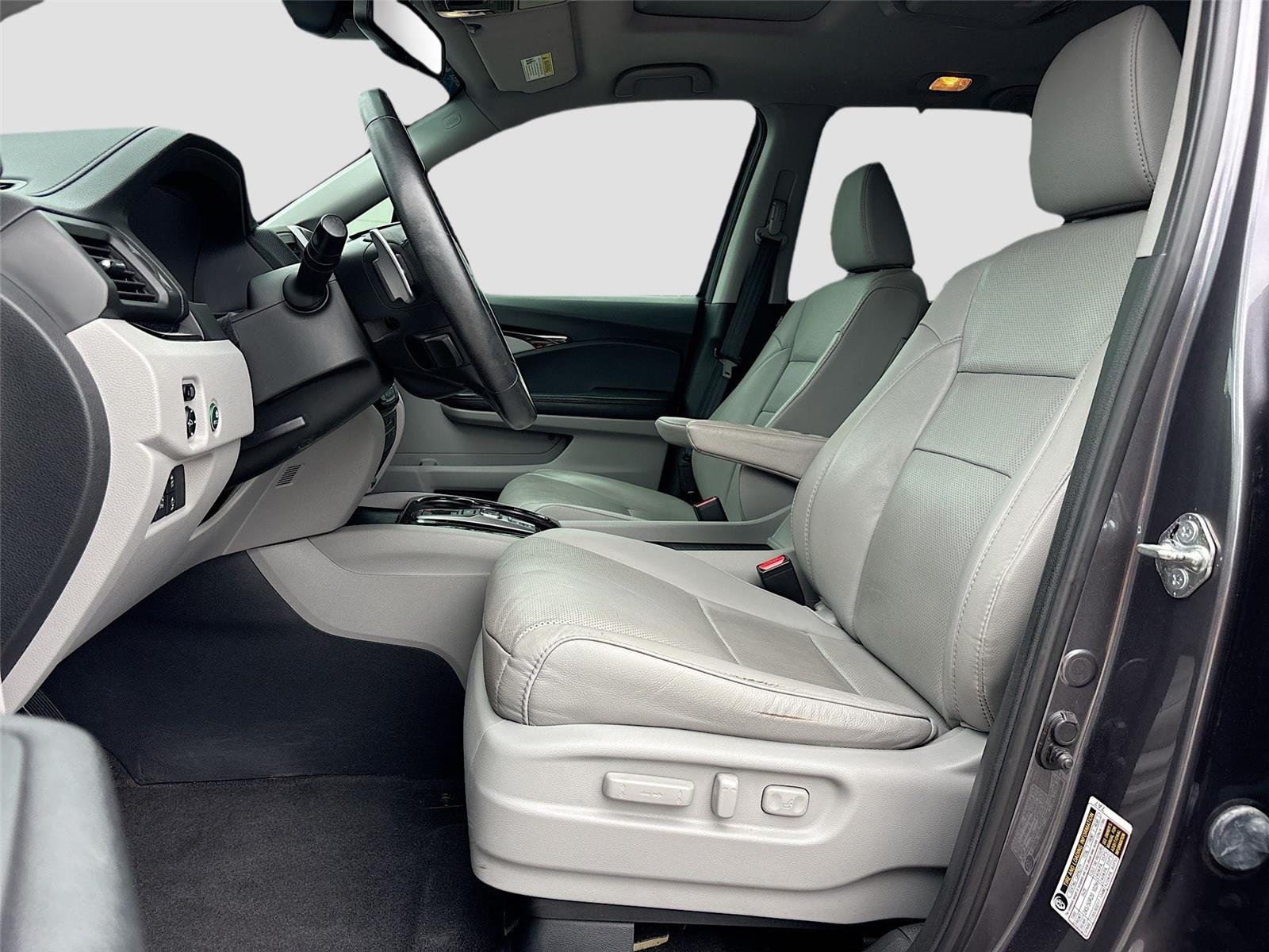 2017 HONDA PILOT Elite