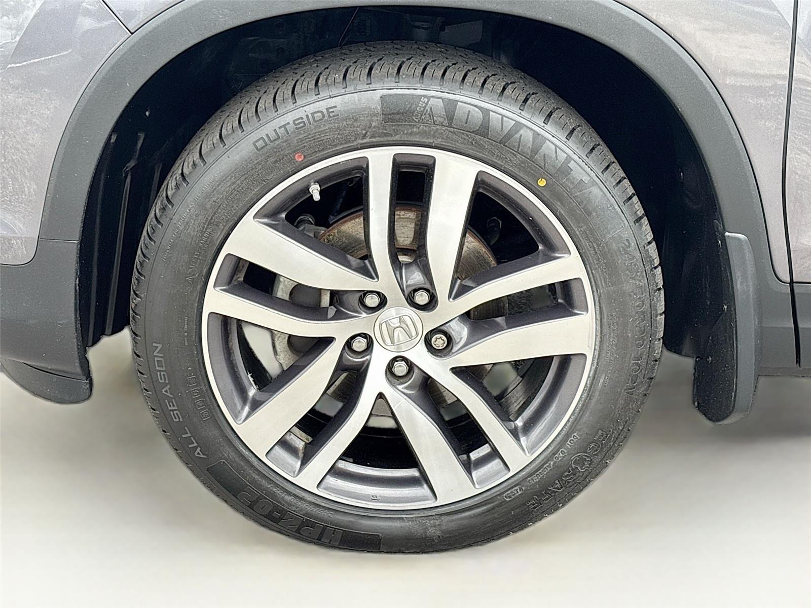 2017 HONDA PILOT Elite