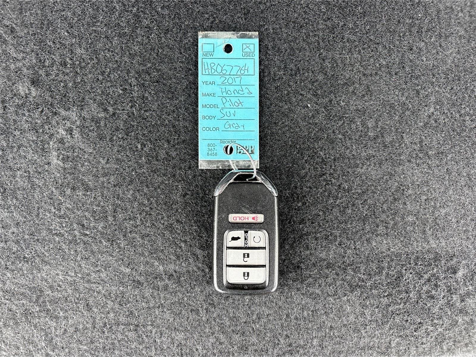 2017 HONDA PILOT Elite