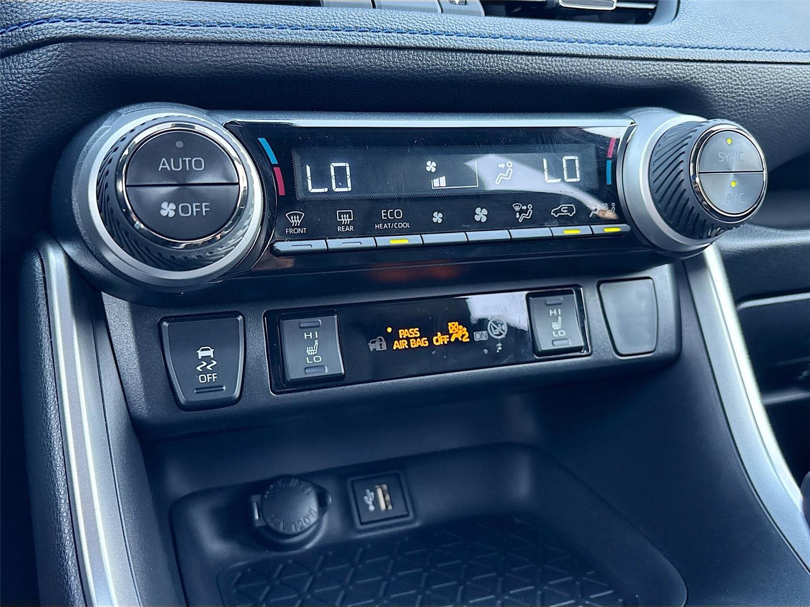 2025 Toyota RAV4 Hybrid XSE