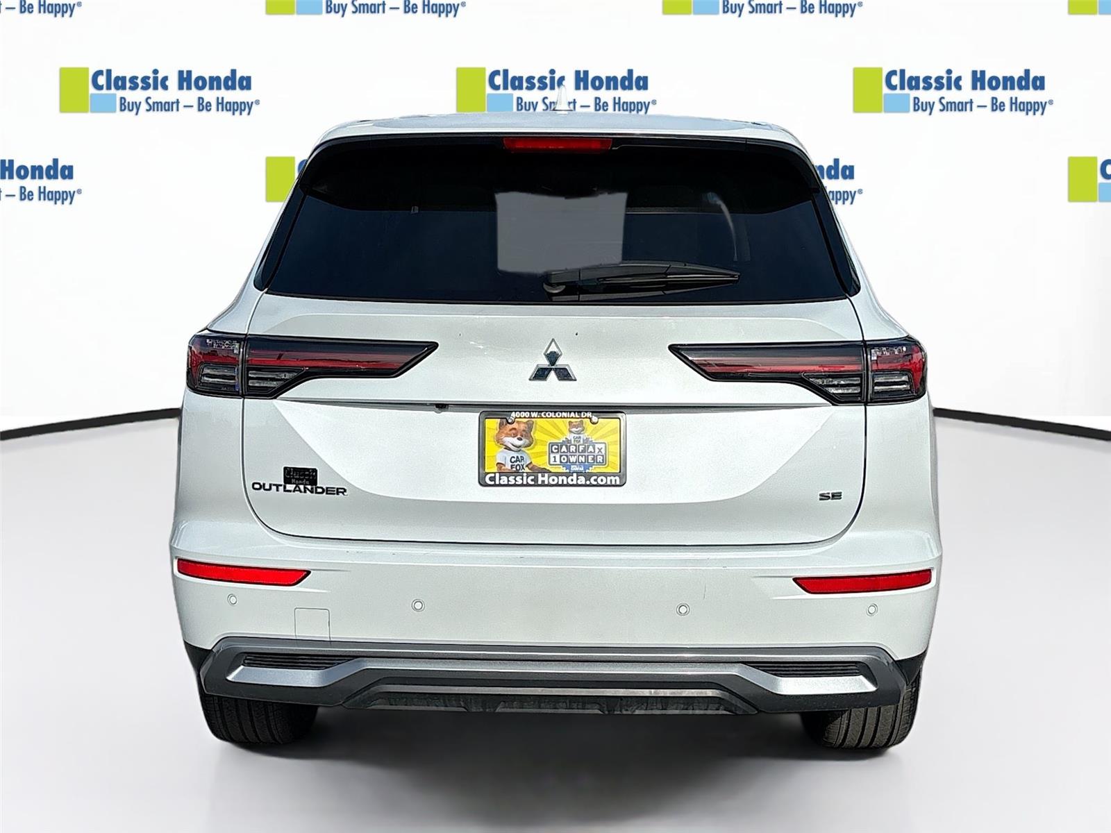 2025 Mitsubishi Outlander SE