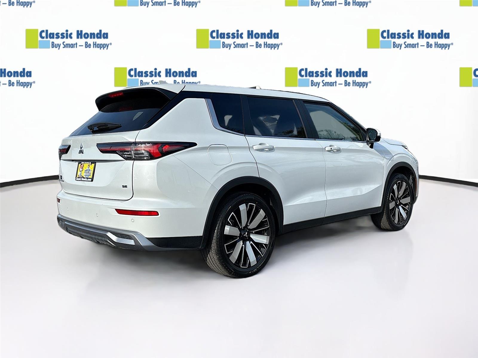 2025 Mitsubishi Outlander SE