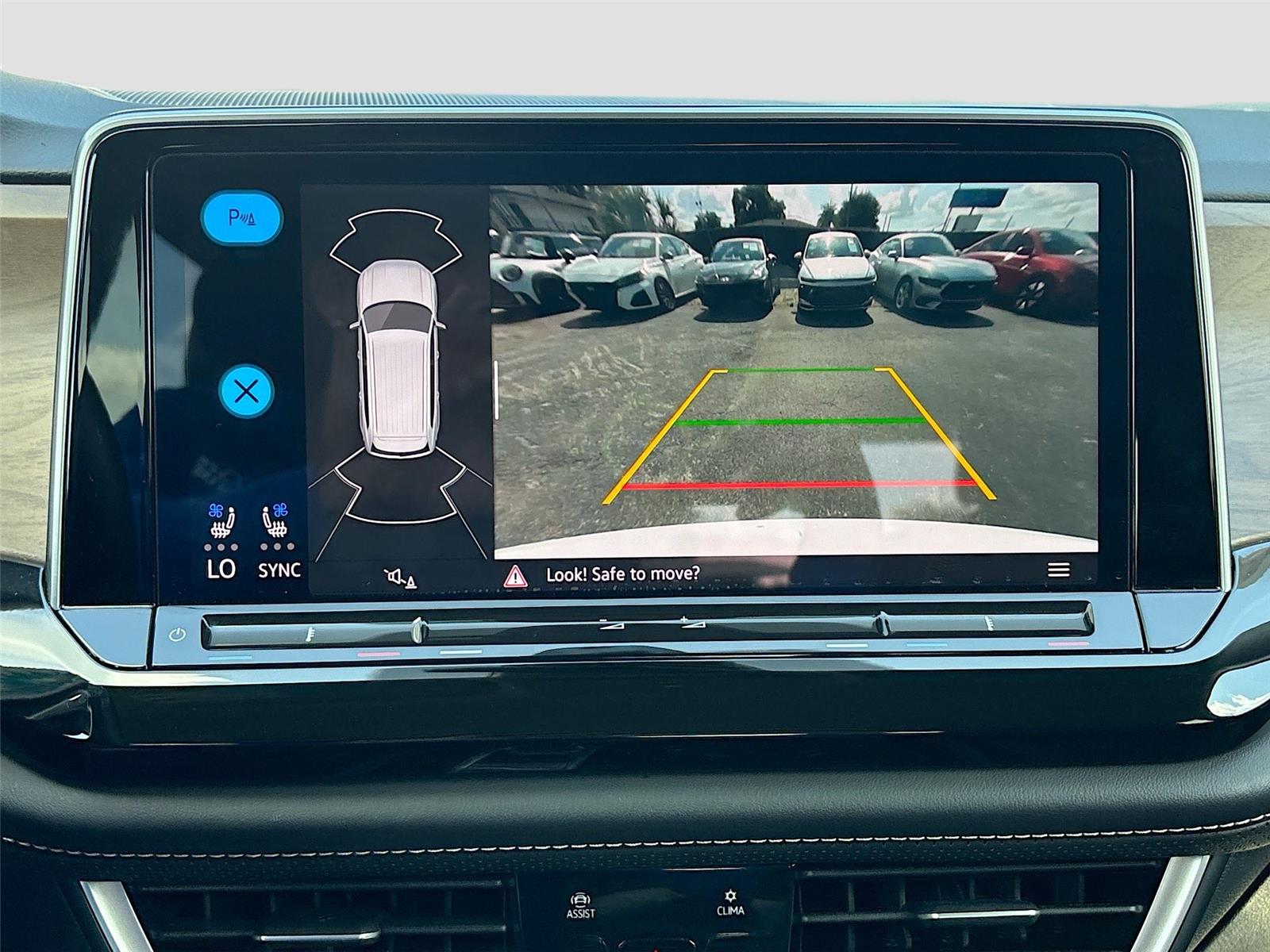 2025 Volkswagen Atlas 2.0T SE w/Technology