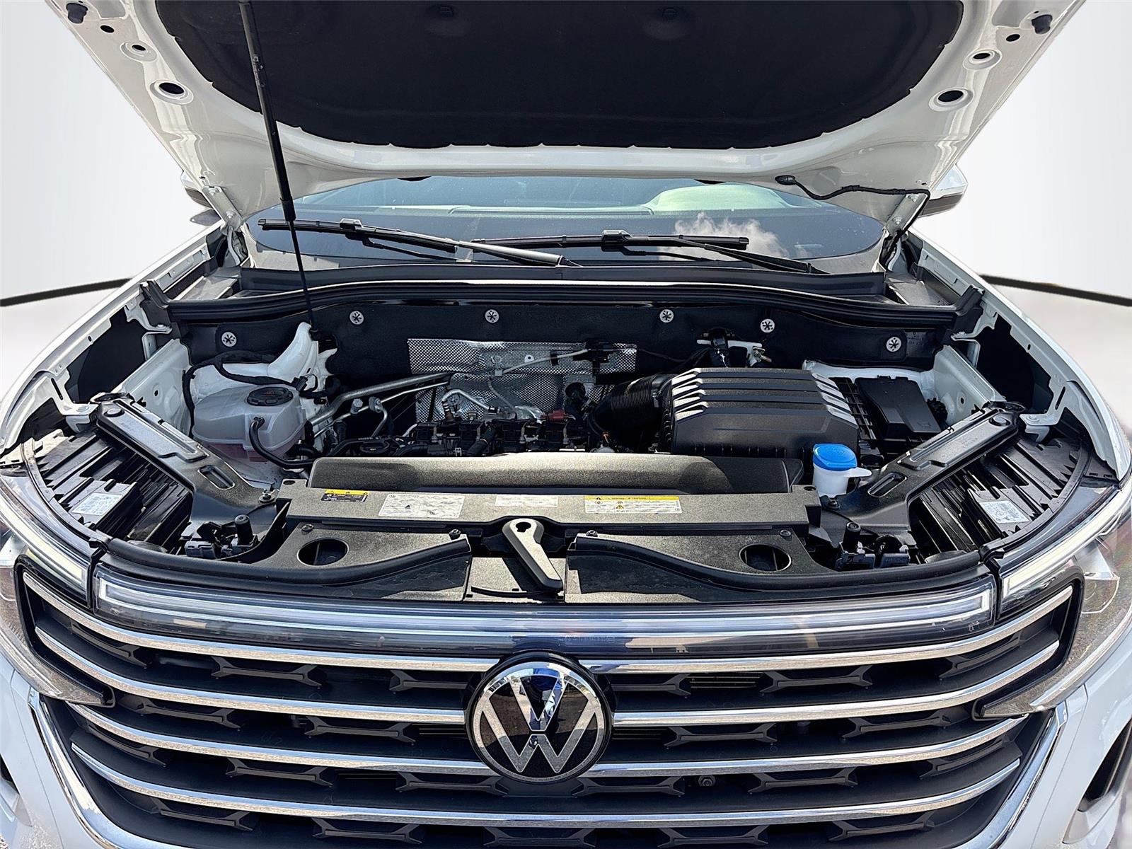 2025 Volkswagen Atlas 2.0T SE w/Technology