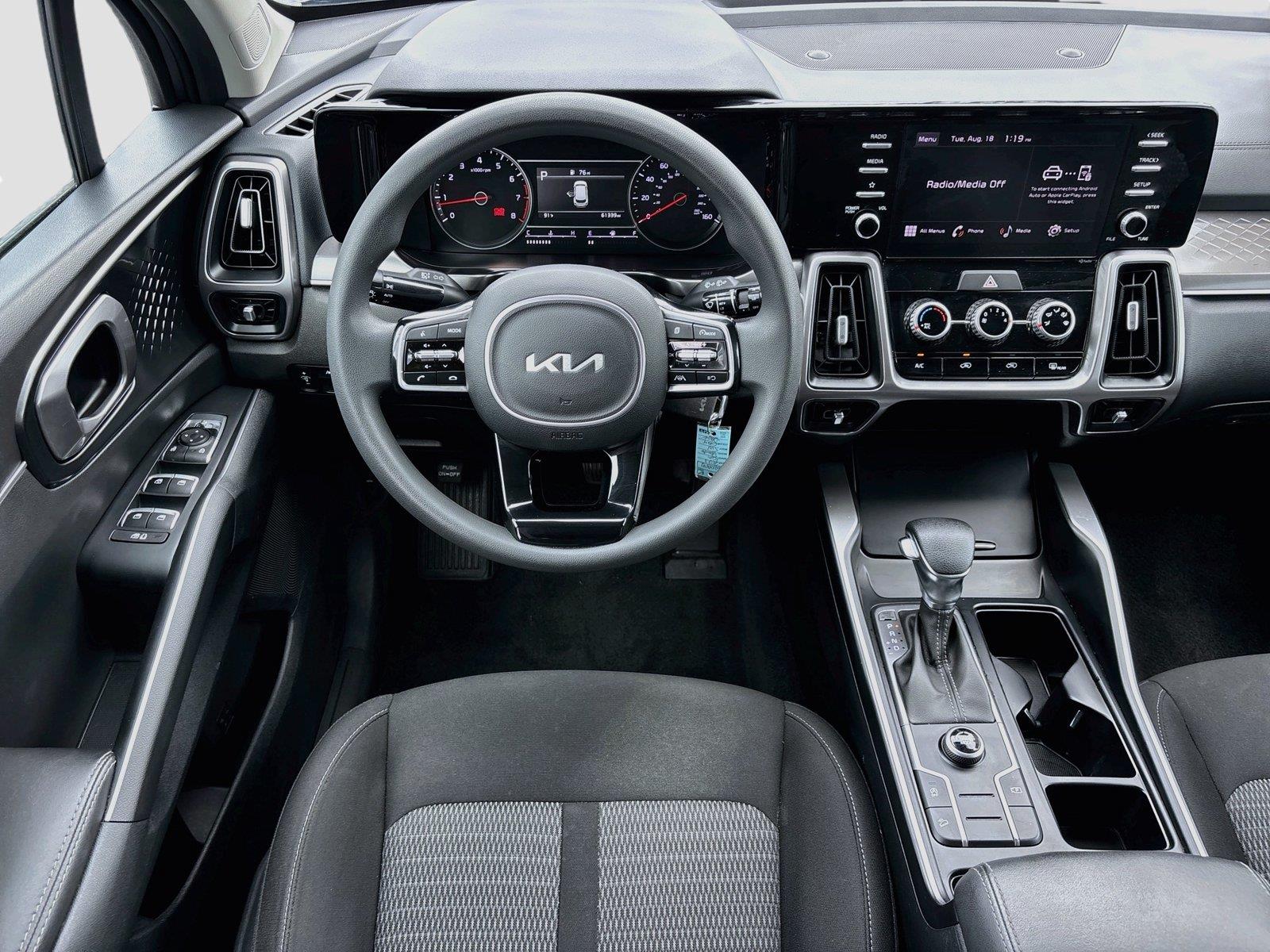2023 Kia Sorento LX
